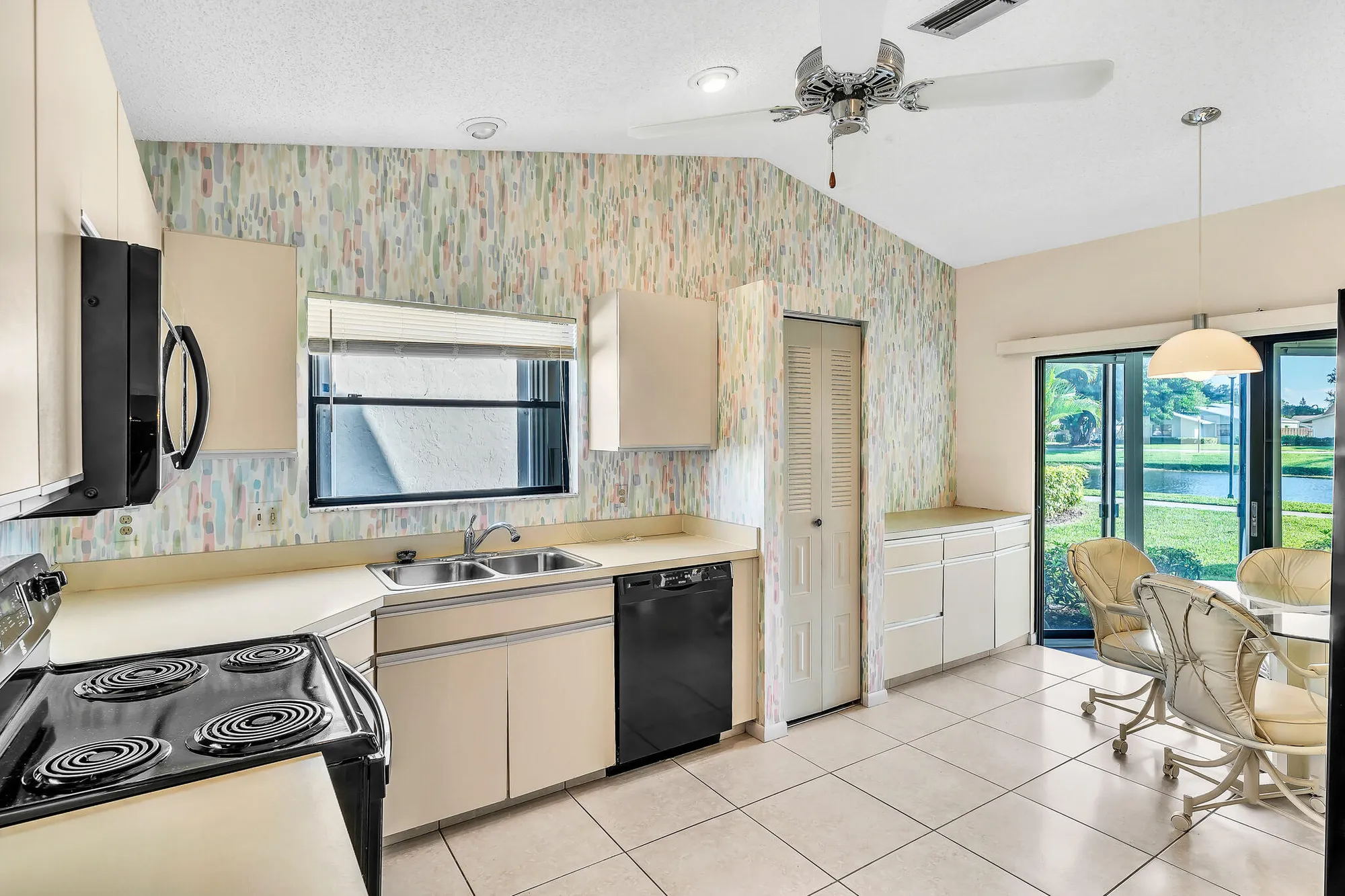 Property Slideshow image 7 of 43 | 2594 nw 12th st, Delray Beach, FL, 33445