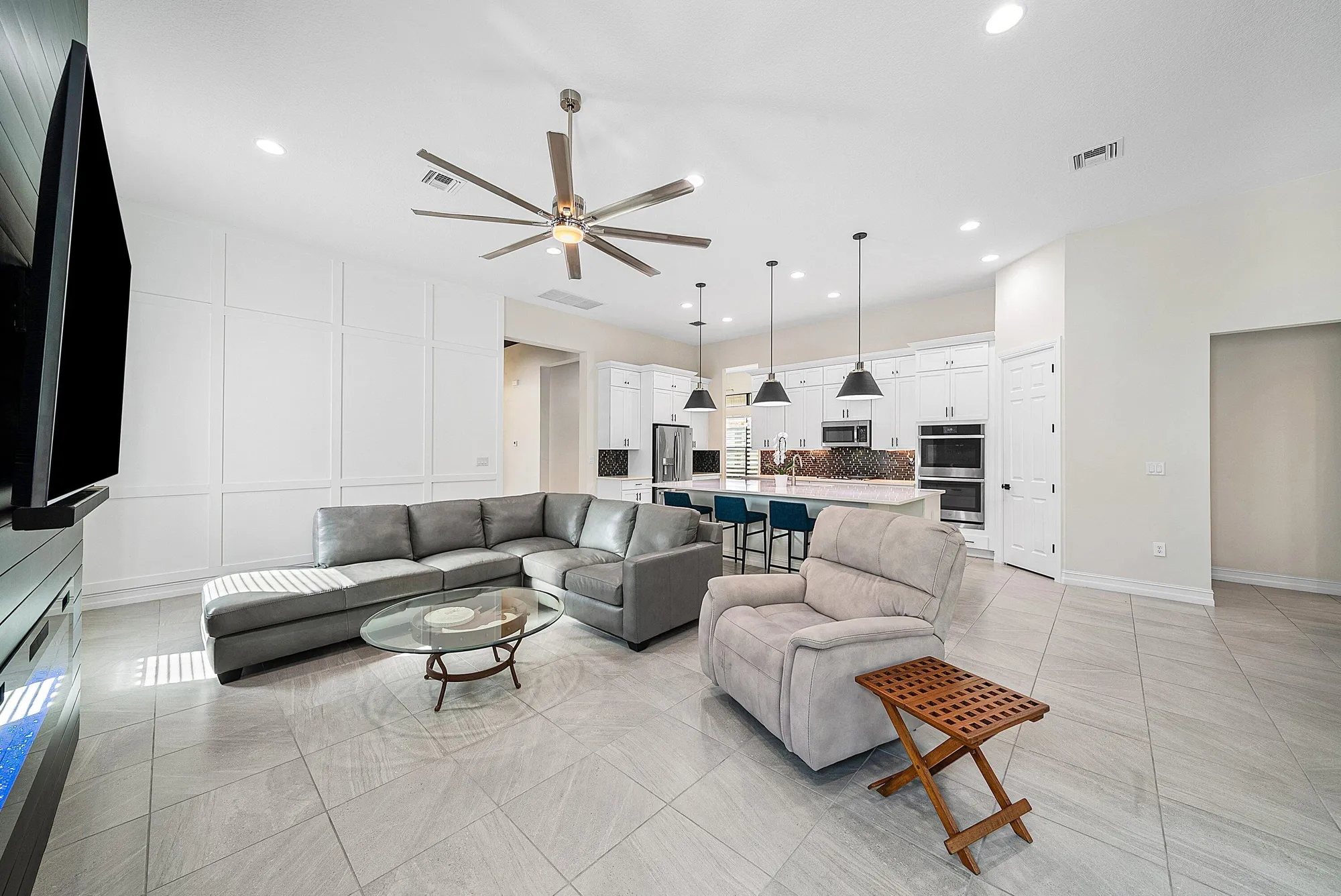 Property Slideshow image 22 of 43 | 9076 leon cir, Parkland, FL, 33076