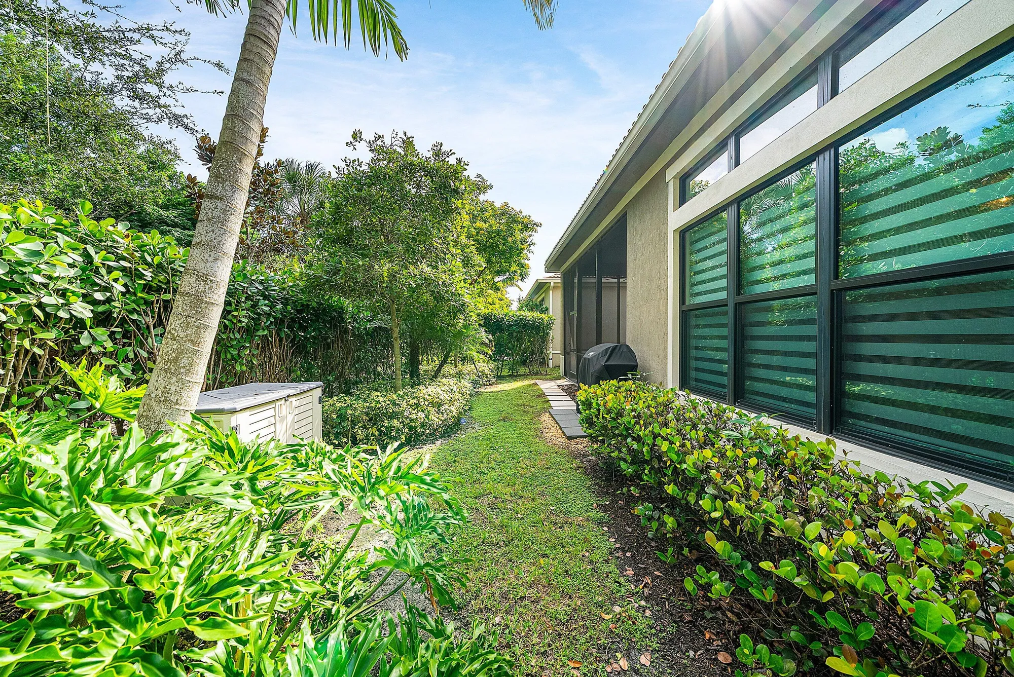 Property Slideshow image 41 of 43 | 9076 leon cir, Parkland, FL, 33076