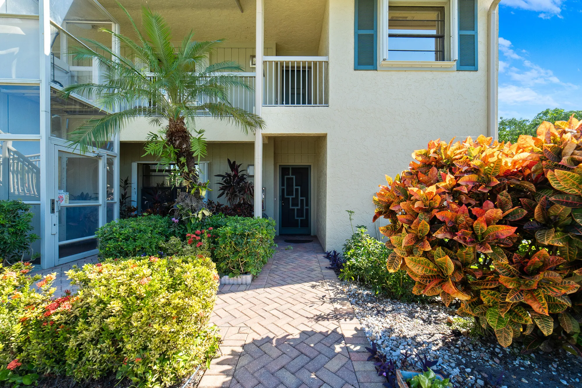 Property Slideshow image 2 of 40 | 5 eastgate dr c, Boynton Beach, FL, 33436