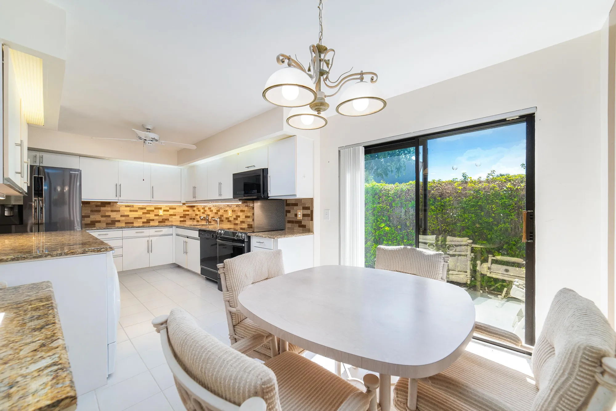 Property Slideshow image 11 of 40 | 5 eastgate dr c, Boynton Beach, FL, 33436