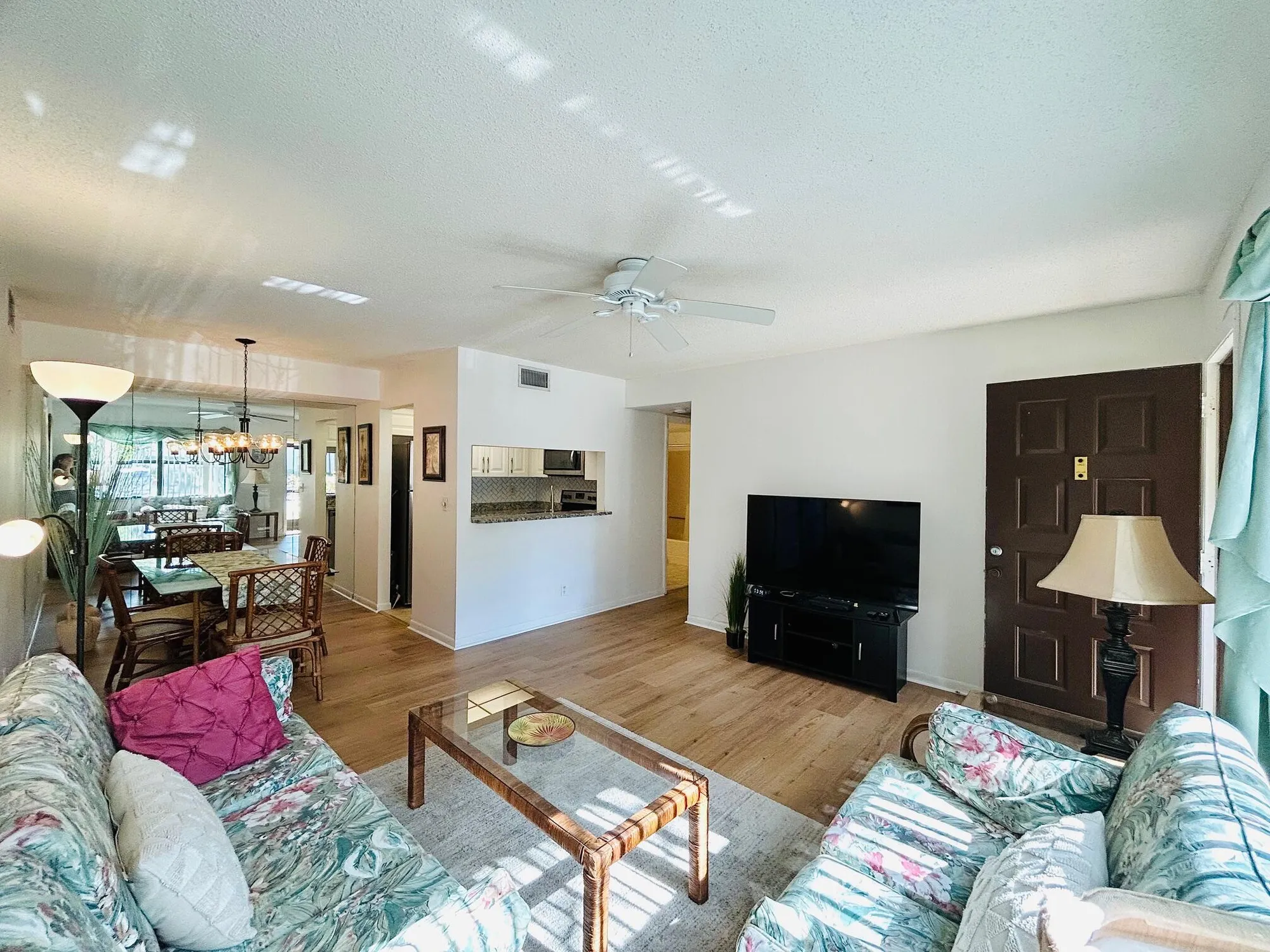 Property Slideshow image 11 of 33 | 7106 golf colony ct 104, Lake Worth, FL, 33467