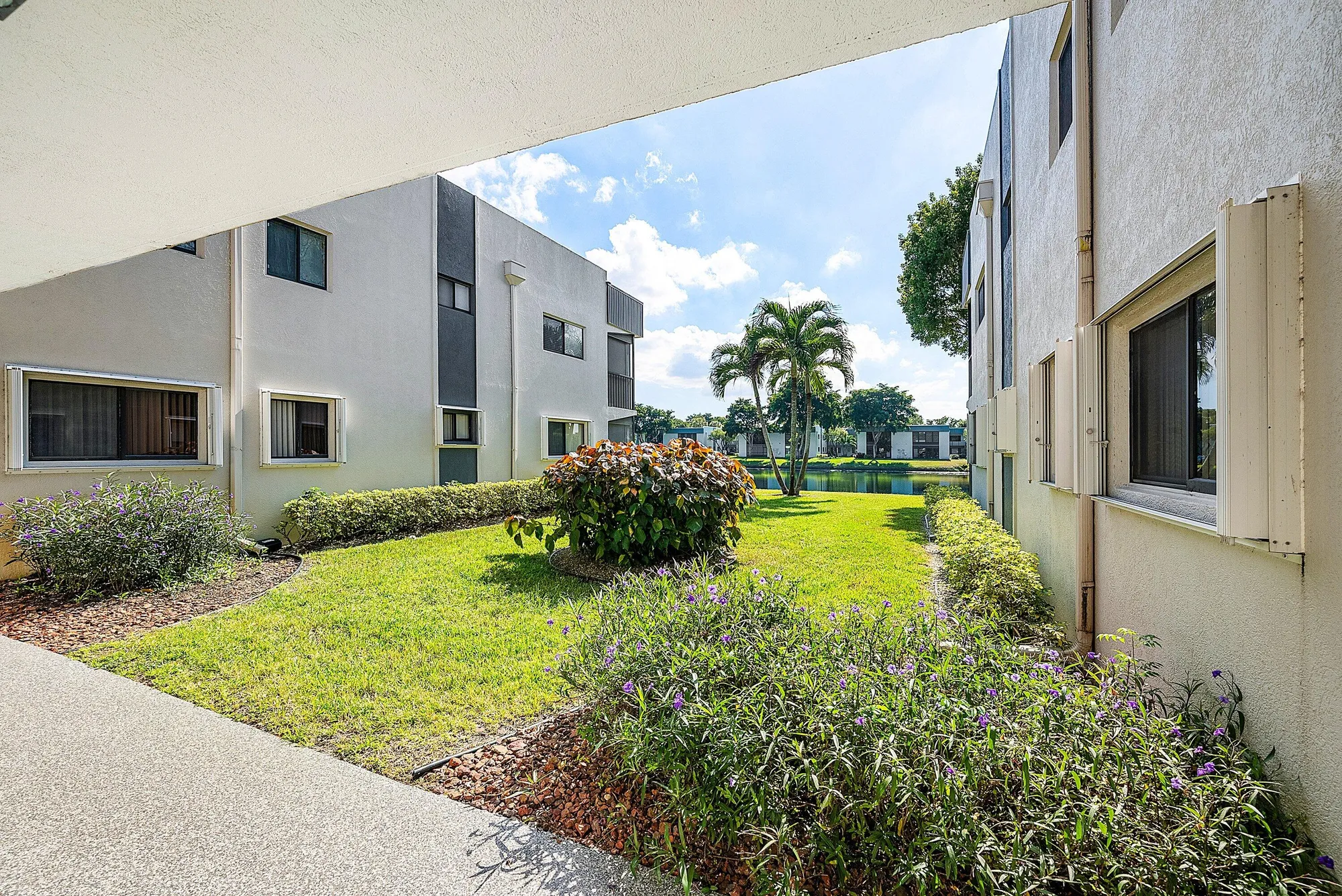 Property Slideshow image 3 of 45 | 15036 ashland ln 43, Delray Beach, FL, 33484