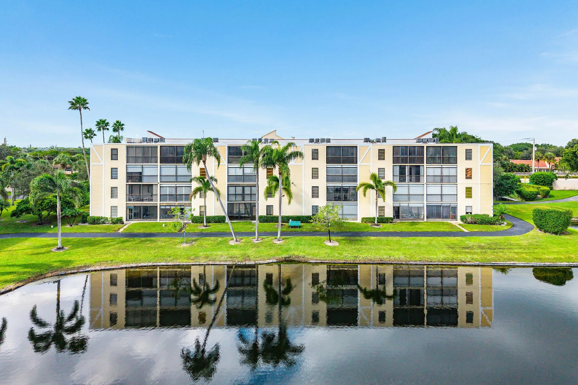 Property Slideshow image 1 of 52 | 14500 stirling way 405, Delray Beach, FL, 33446