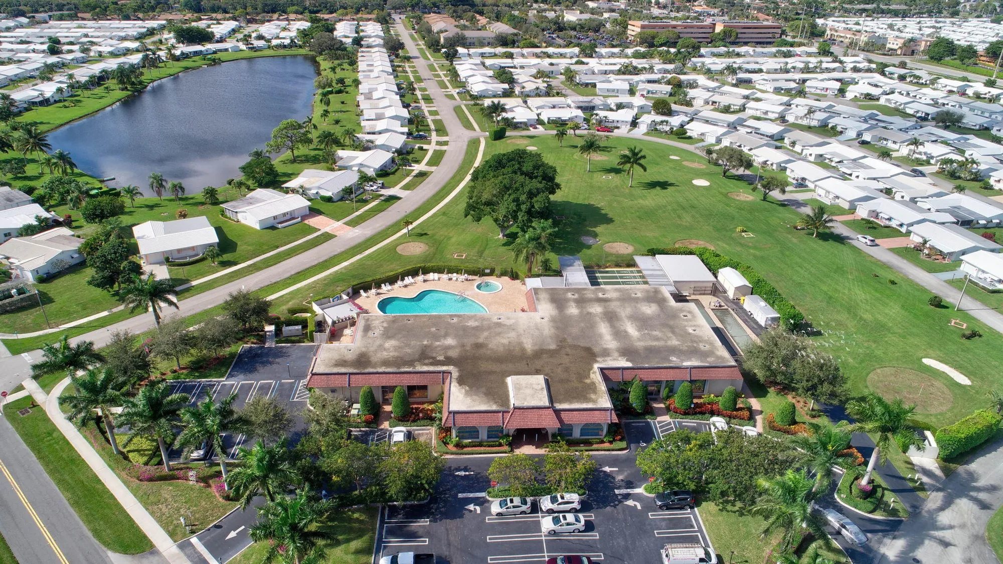 Property Slideshow image 26 of 53 | 100 leisure lake cir 102, Boynton Beach, FL, 33426