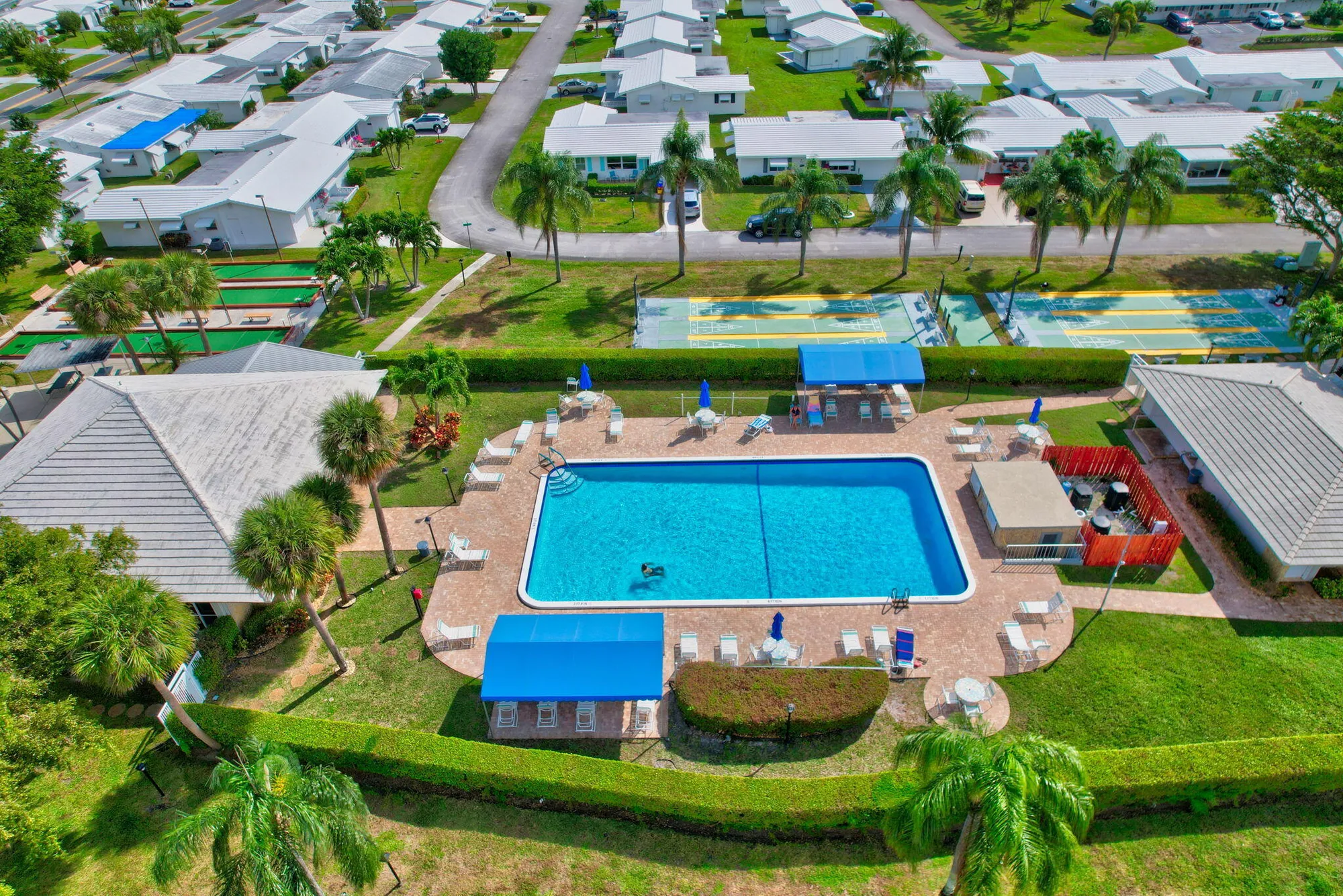 Property Slideshow image 33 of 53 | 100 leisure lake cir 102, Boynton Beach, FL, 33426