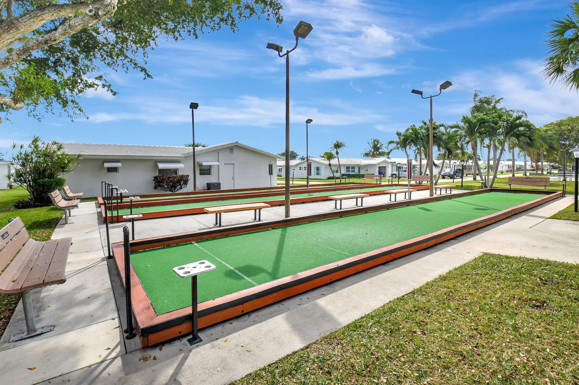 Property Slideshow image 38 of 53 | 100 leisure lake cir 102, Boynton Beach, FL, 33426