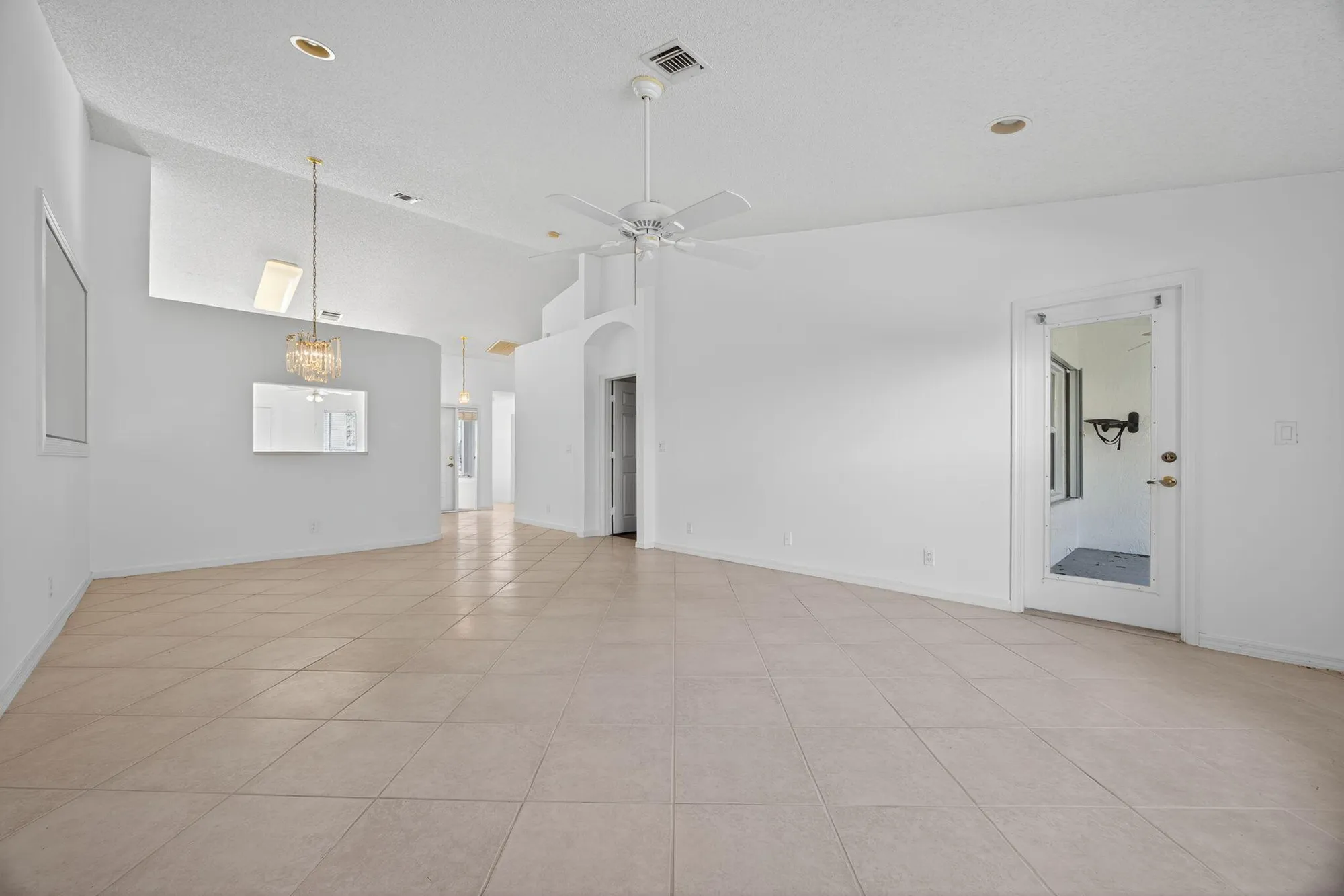 Property Slideshow image 10 of 28 | 6069 heliconia rd, Delray Beach, FL, 33484