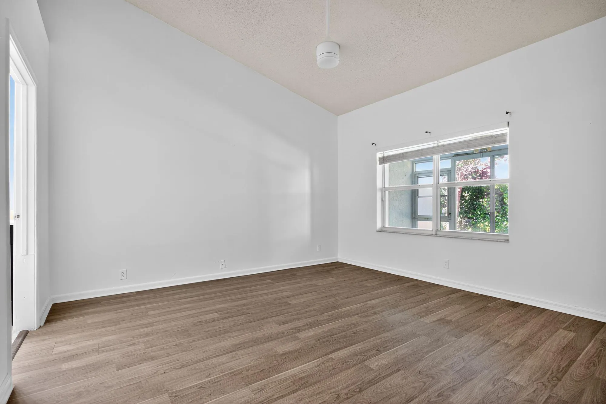 Property Slideshow image 11 of 28 | 6069 heliconia rd, Delray Beach, FL, 33484