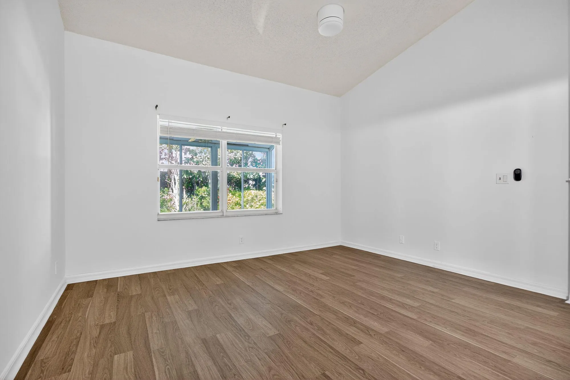 Property Slideshow image 12 of 28 | 6069 heliconia rd, Delray Beach, FL, 33484