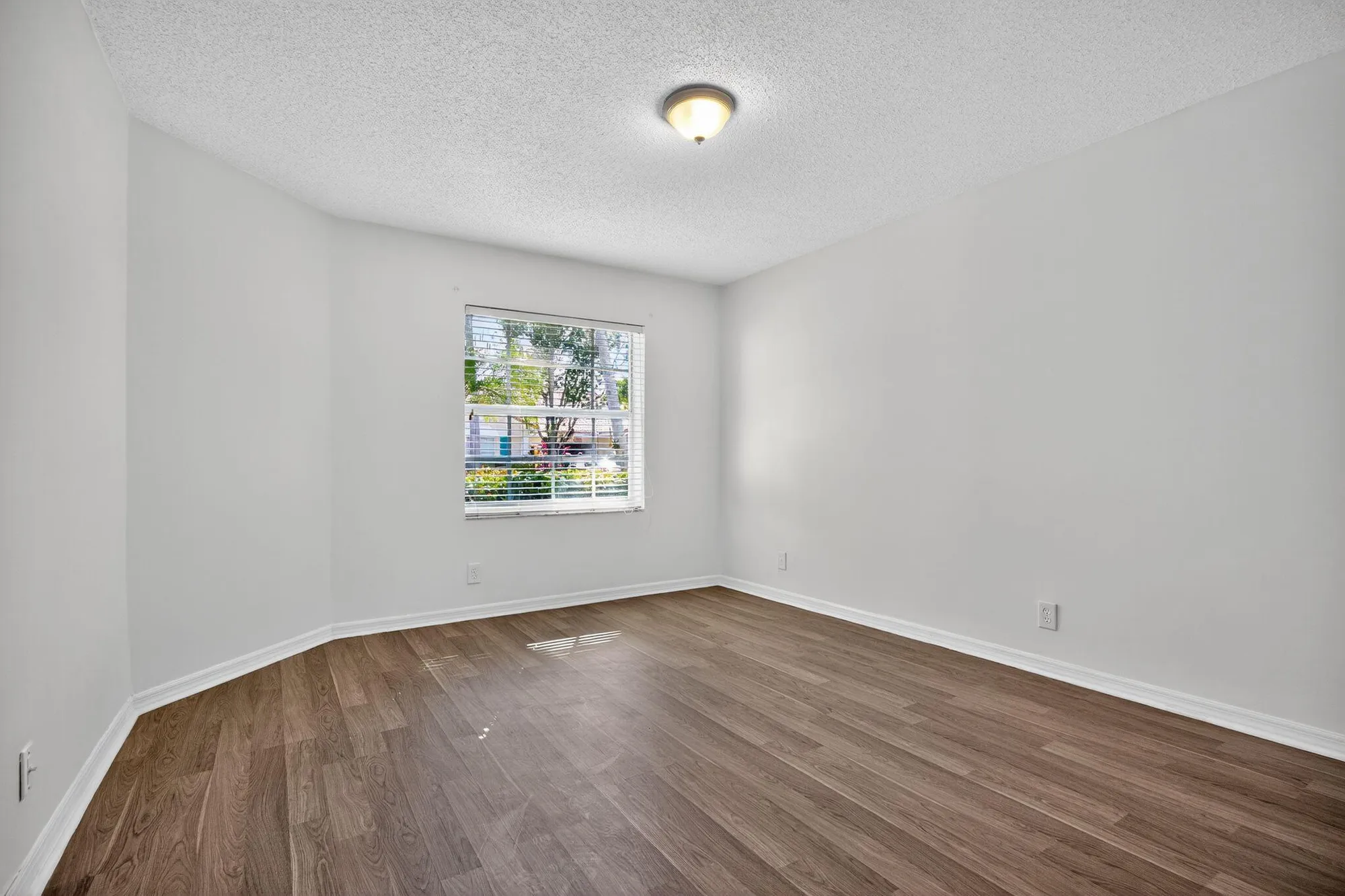 Property Slideshow image 13 of 28 | 6069 heliconia rd, Delray Beach, FL, 33484