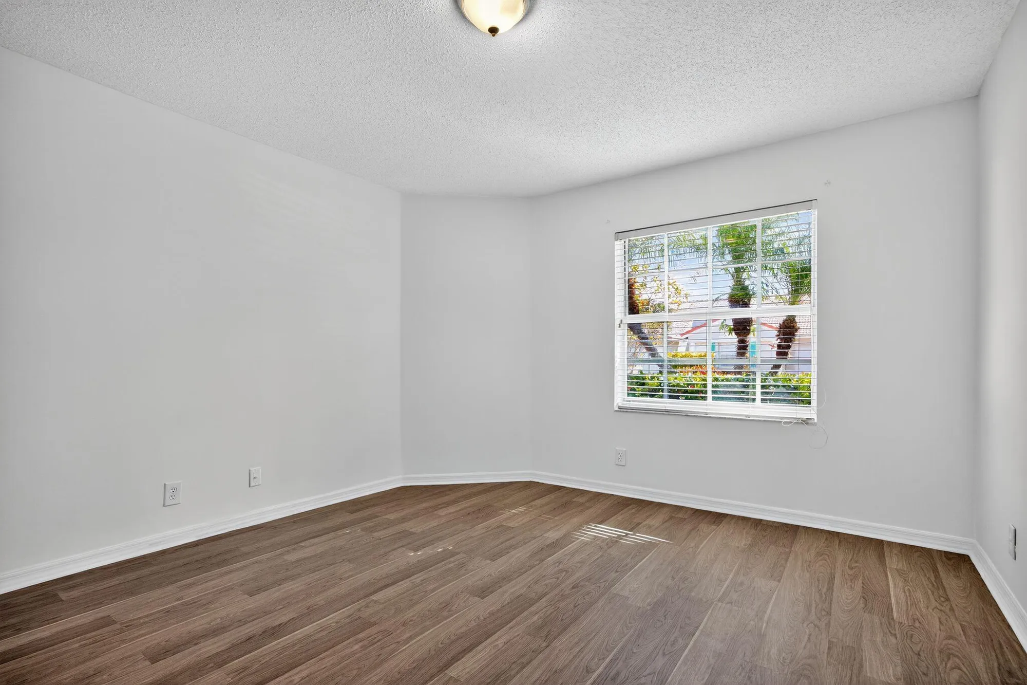 Property Slideshow image 14 of 28 | 6069 heliconia rd, Delray Beach, FL, 33484