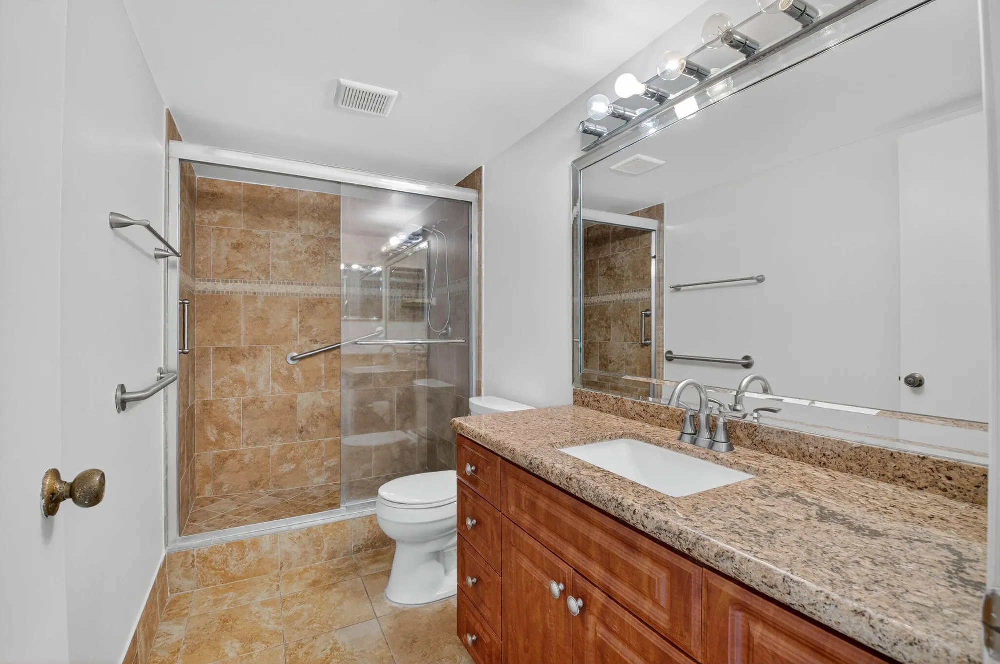Property Slideshow image 20 of 72 | 14797 cumberland dr 1020, Delray Beach, FL, 33446