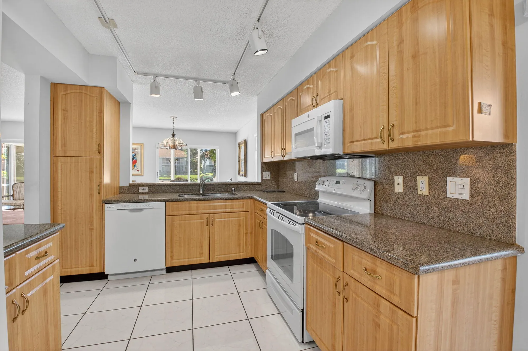 Property Slideshow image 17 of 77 | 7342 lake meadow way apt 102, Boynton Beach, FL, 33437