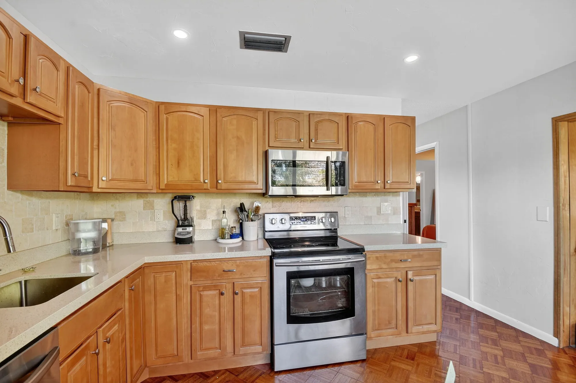 Property Slideshow image 14 of 65 | 1533 palmland dr, Boynton Beach, FL, 33436