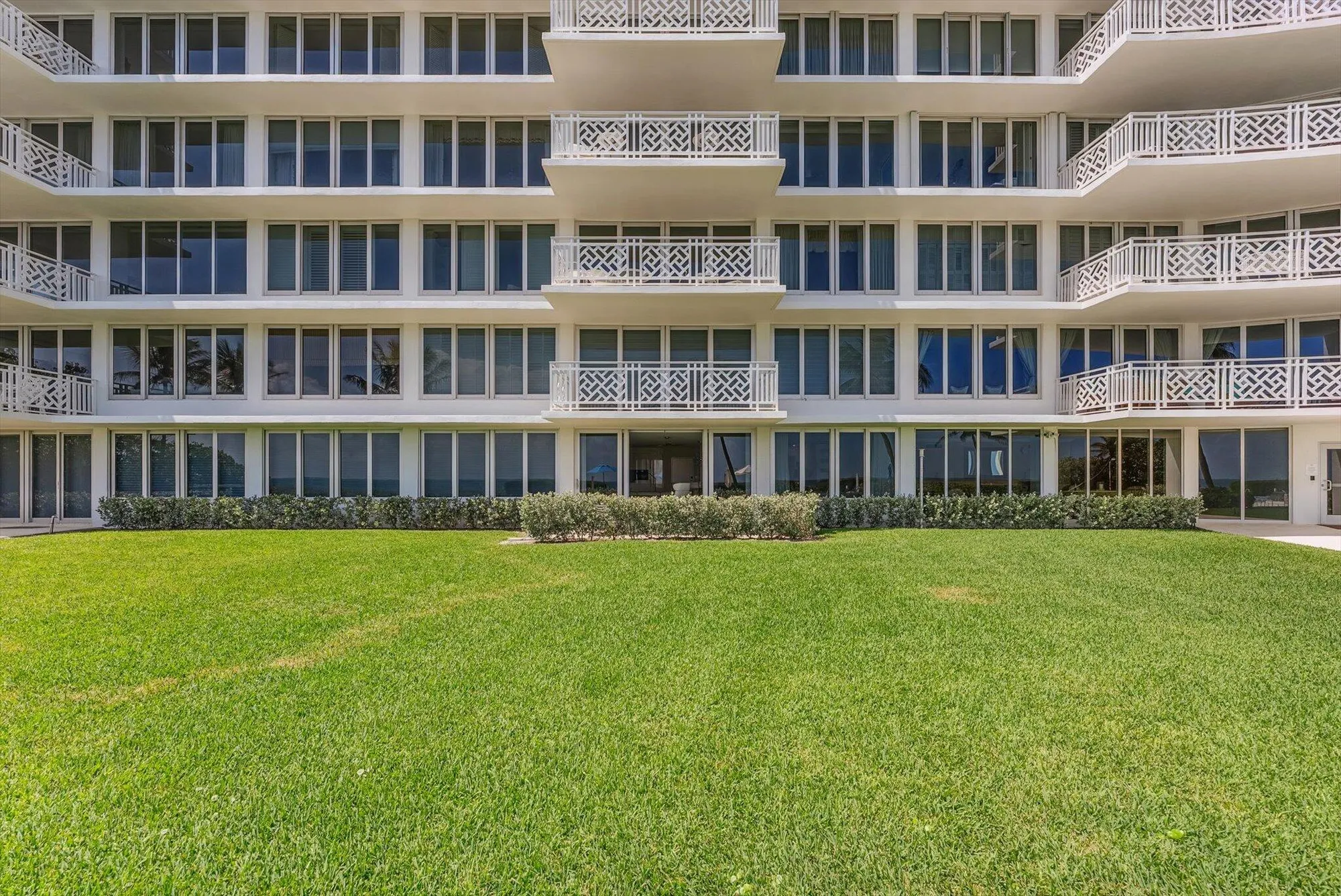Property Slideshow image 31 of 45 | 1225 s ocean blvd apt 104, Delray Beach, FL, 33483