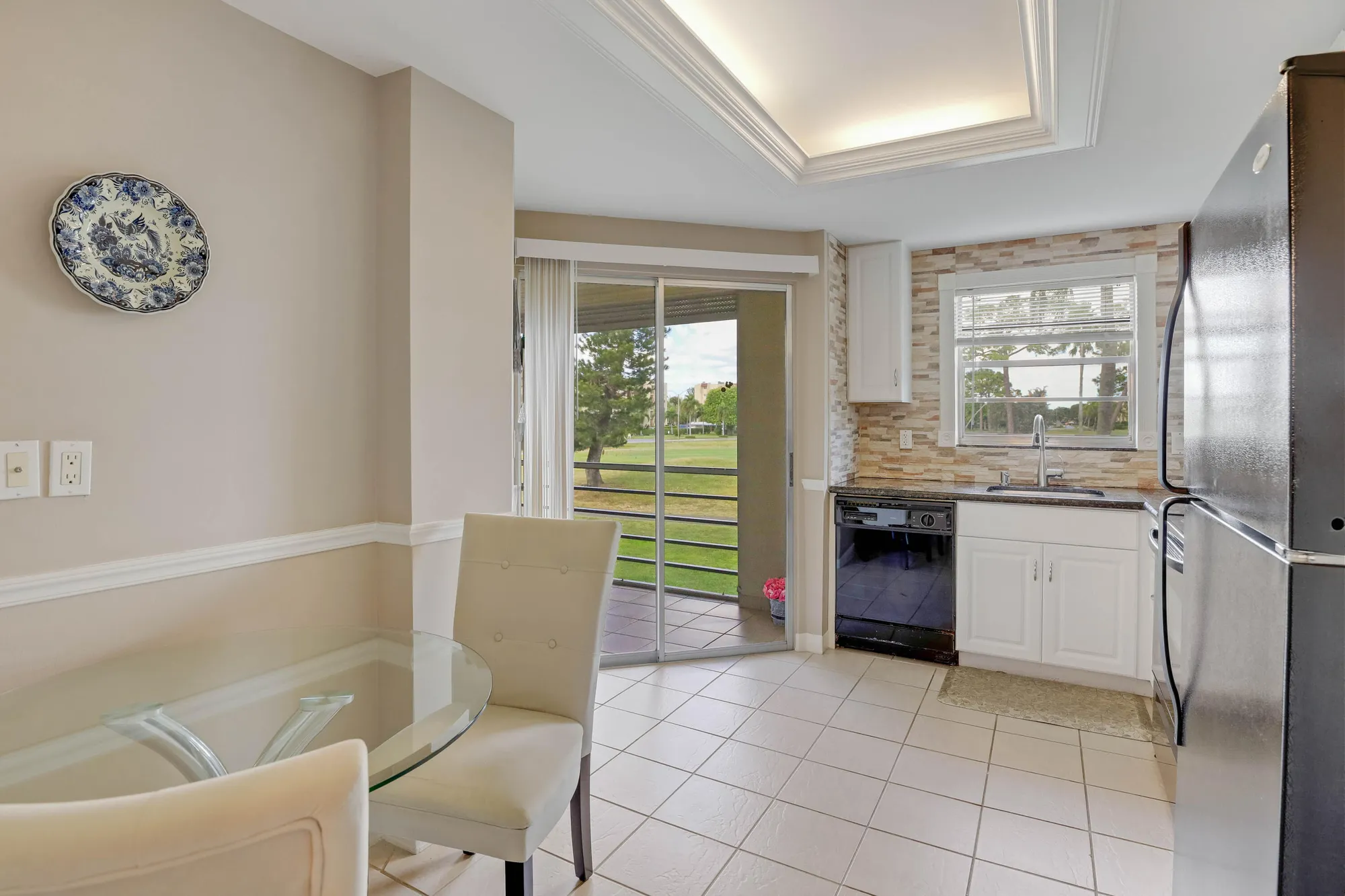 Property Slideshow image 11 of 28 | 3836 via poinciana apt 205, Lake Worth, FL, 33467