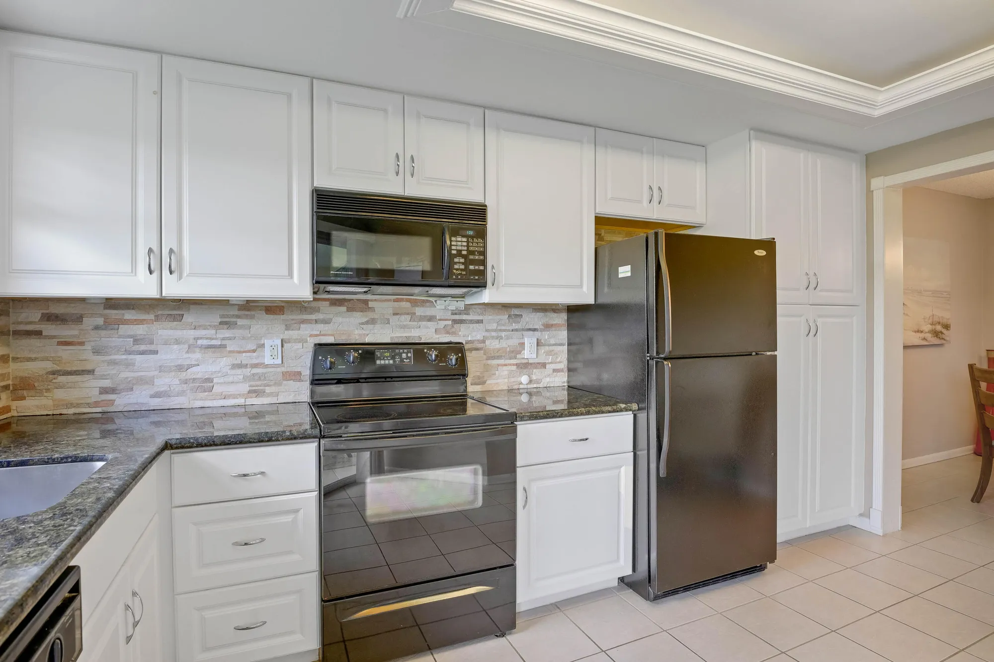 Property Slideshow image 10 of 28 | 3836 via poinciana apt 205, Lake Worth, FL, 33467