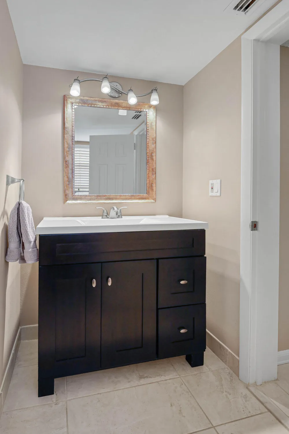 Property Slideshow image 21 of 28 | 3836 via poinciana apt 205, Lake Worth, FL, 33467