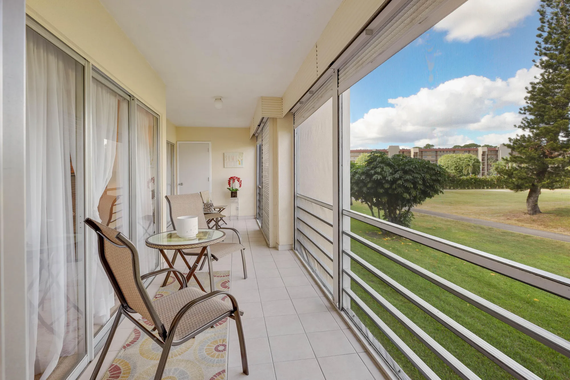 Property Slideshow image 3 of 28 | 3836 via poinciana apt 205, Lake Worth, FL, 33467