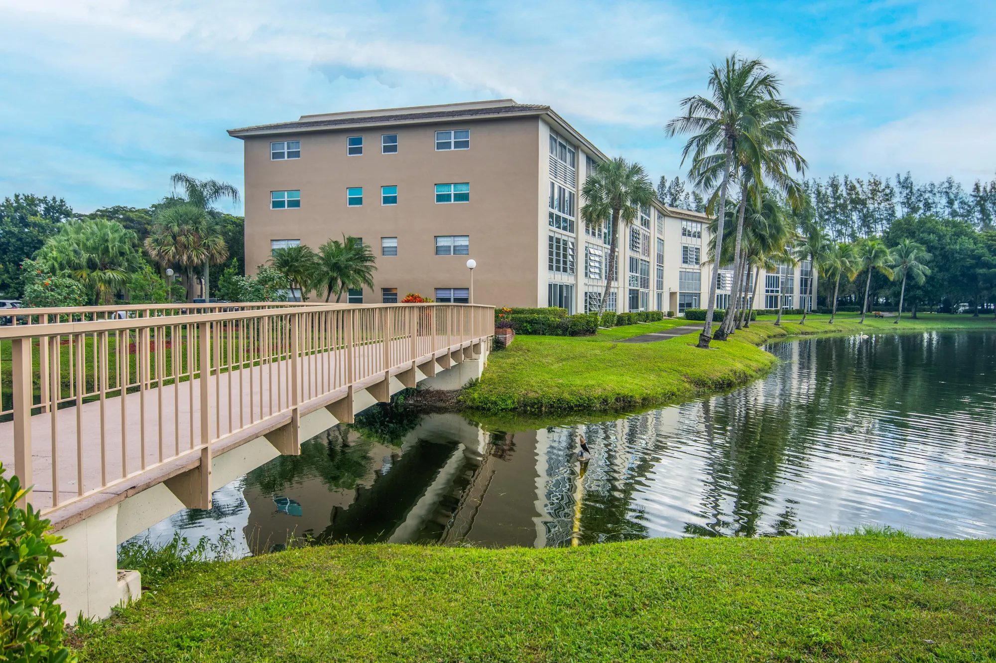 Property Slideshow image 1 of 22 | 1905 bermuda cir j3, Coconut Creek, FL, 33066