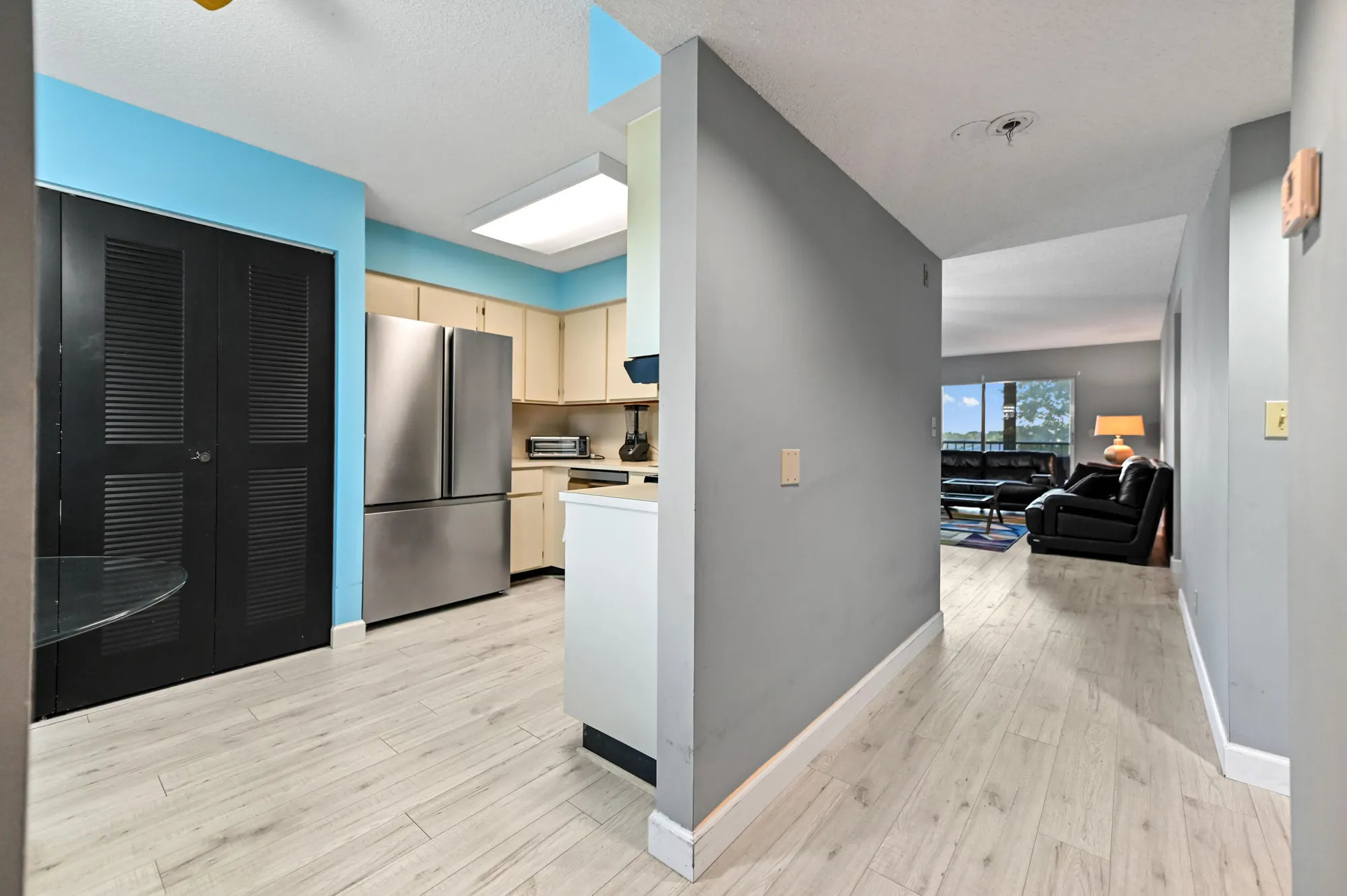 Property Slideshow image 5 of 59 | 7286 huntington ln 402, Delray Beach, FL, 33446