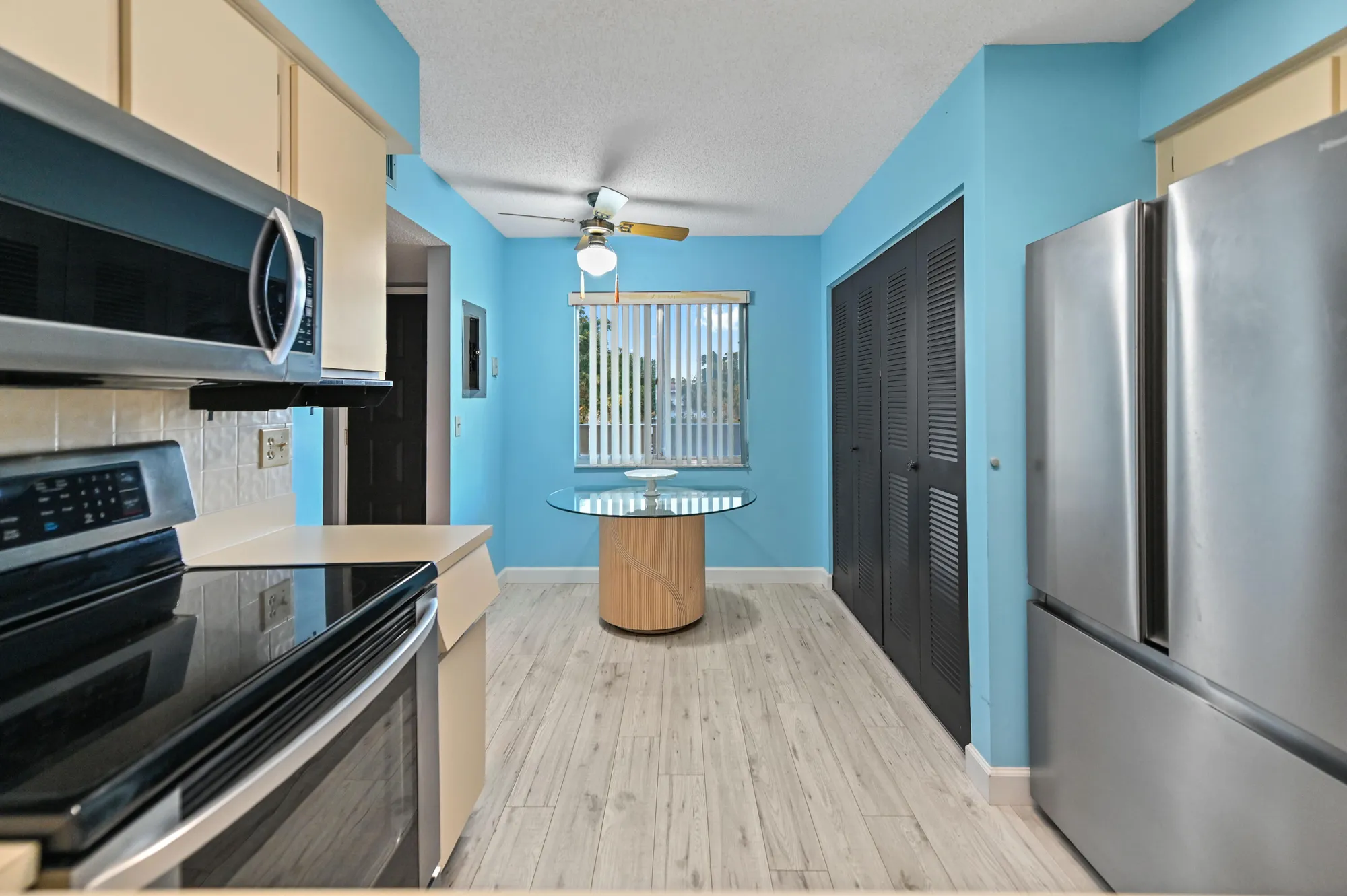 Property Slideshow image 8 of 59 | 7286 huntington ln 402, Delray Beach, FL, 33446