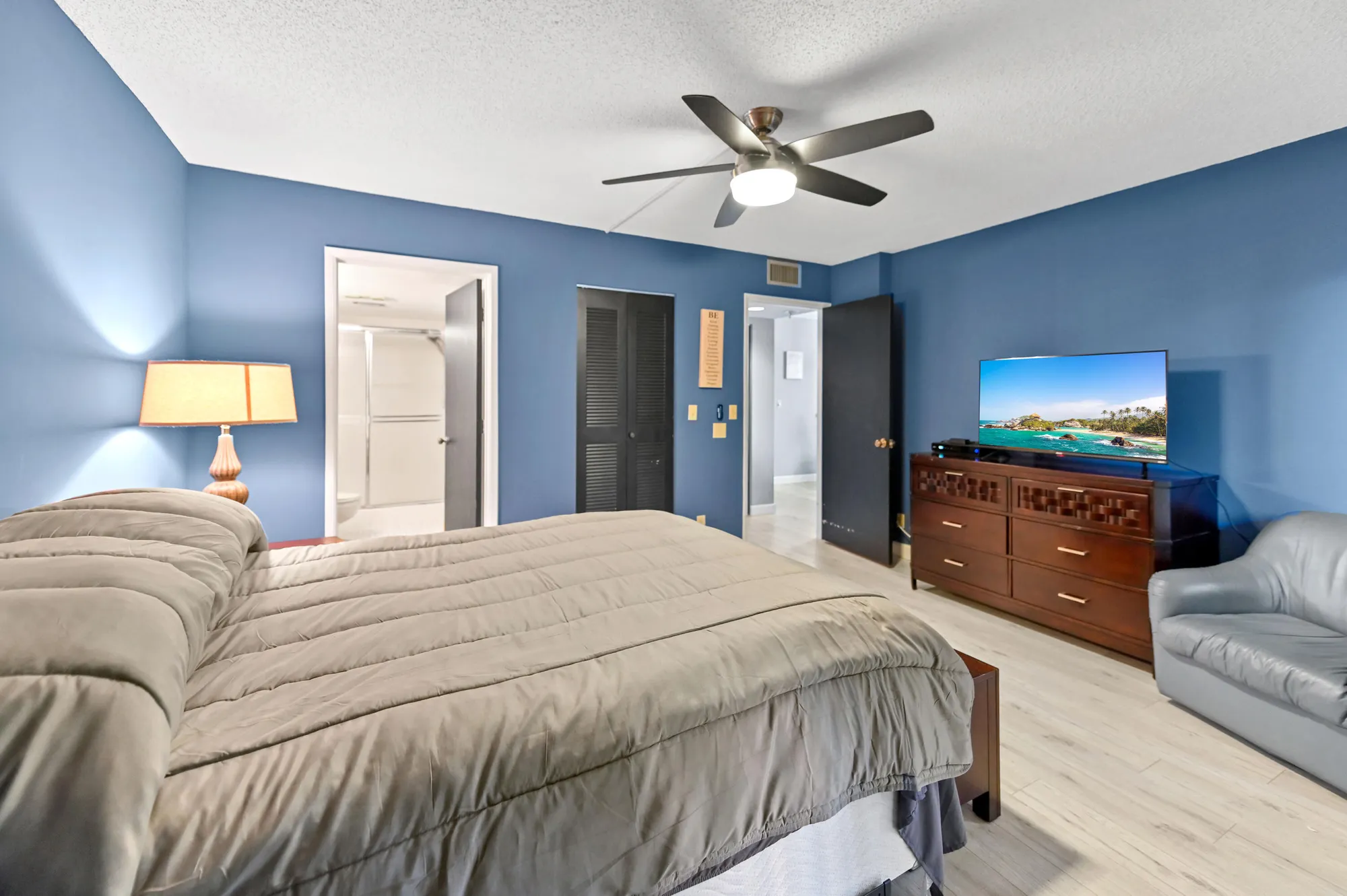 Property Slideshow image 21 of 59 | 7286 huntington ln 402, Delray Beach, FL, 33446