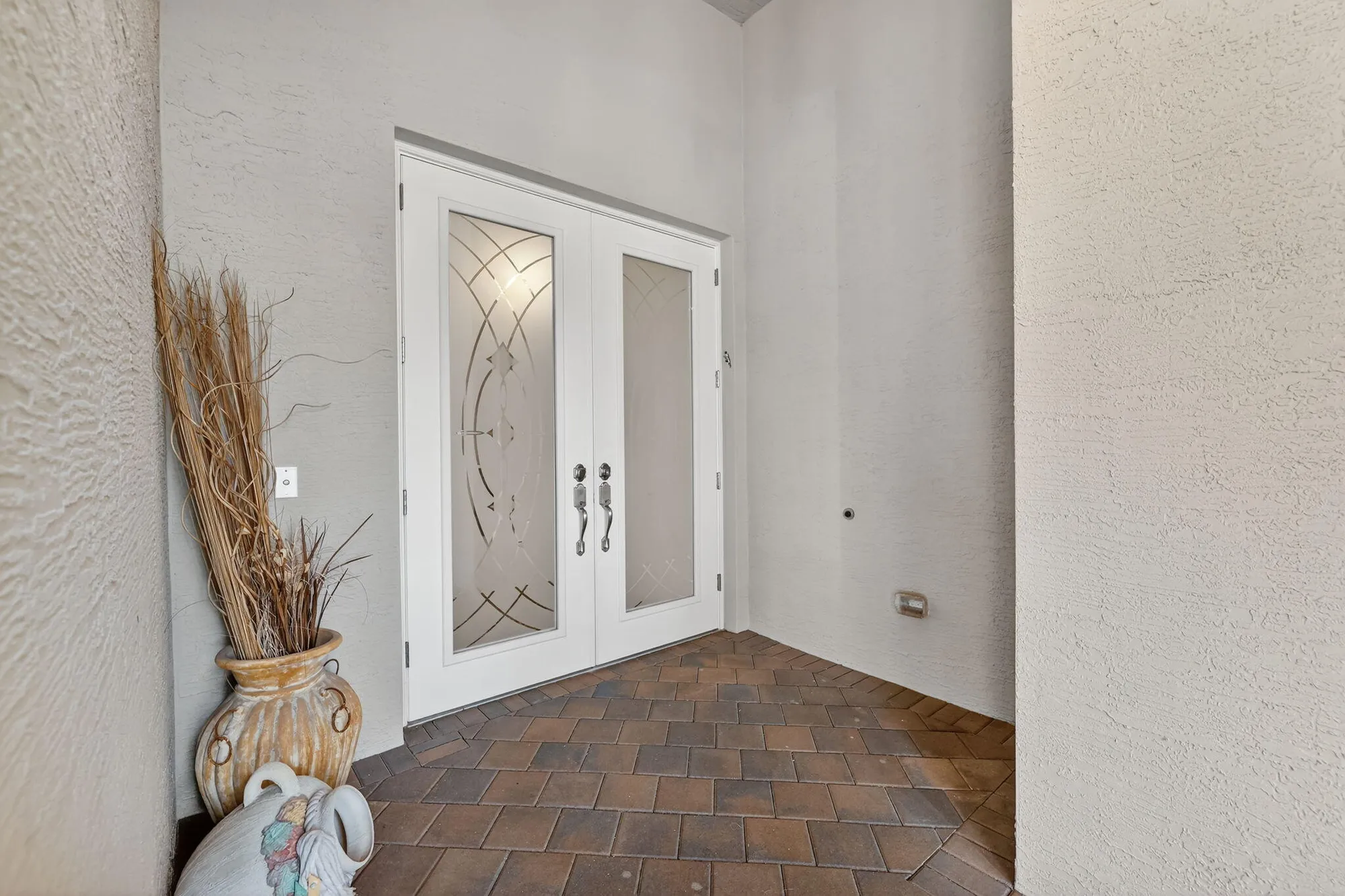 Property Slideshow image 8 of 95 | 11870 sw waterford isle way, Port Saint Lucie, FL, 34987