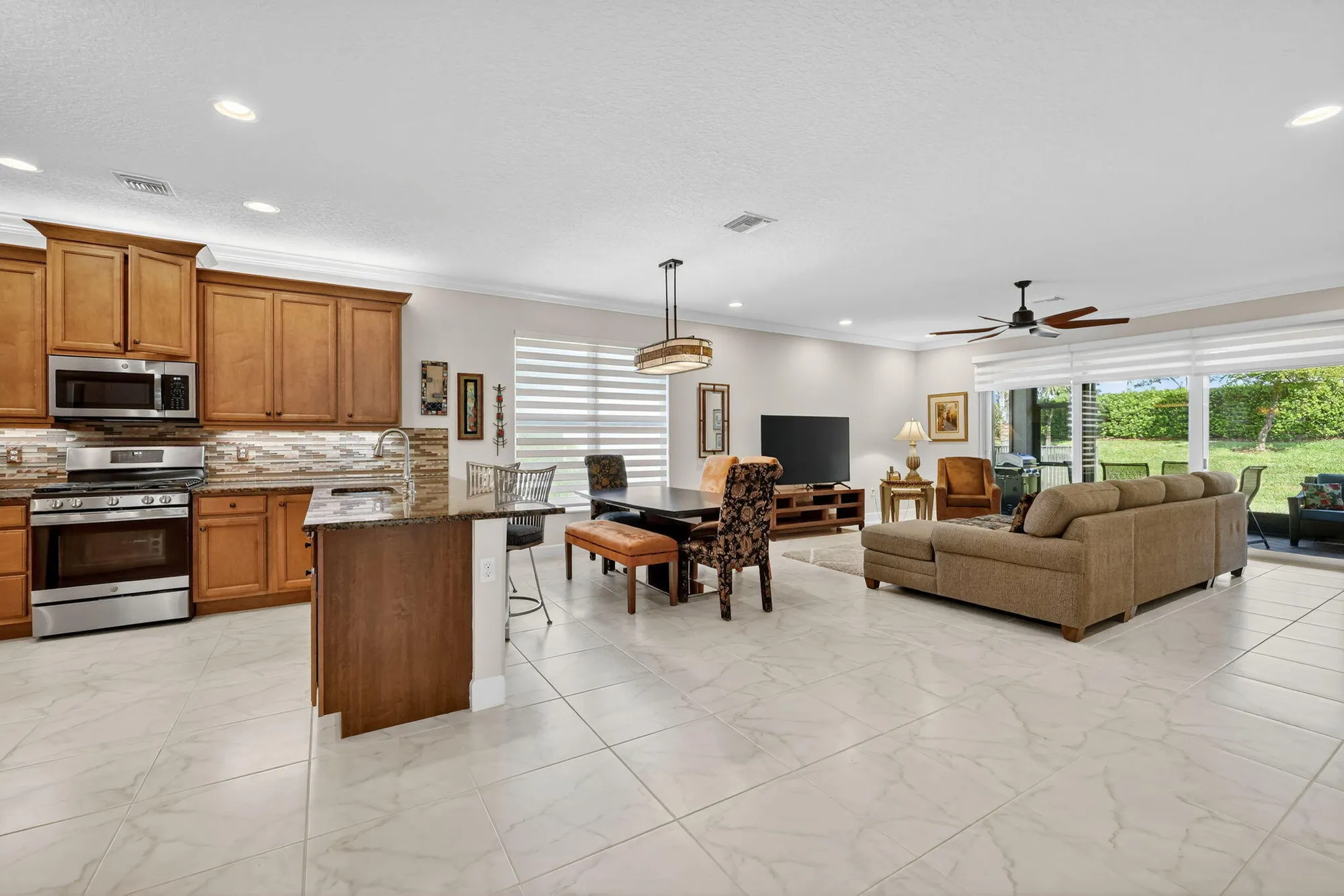 Property Slideshow image 12 of 95 | 11870 sw waterford isle way, Port Saint Lucie, FL, 34987