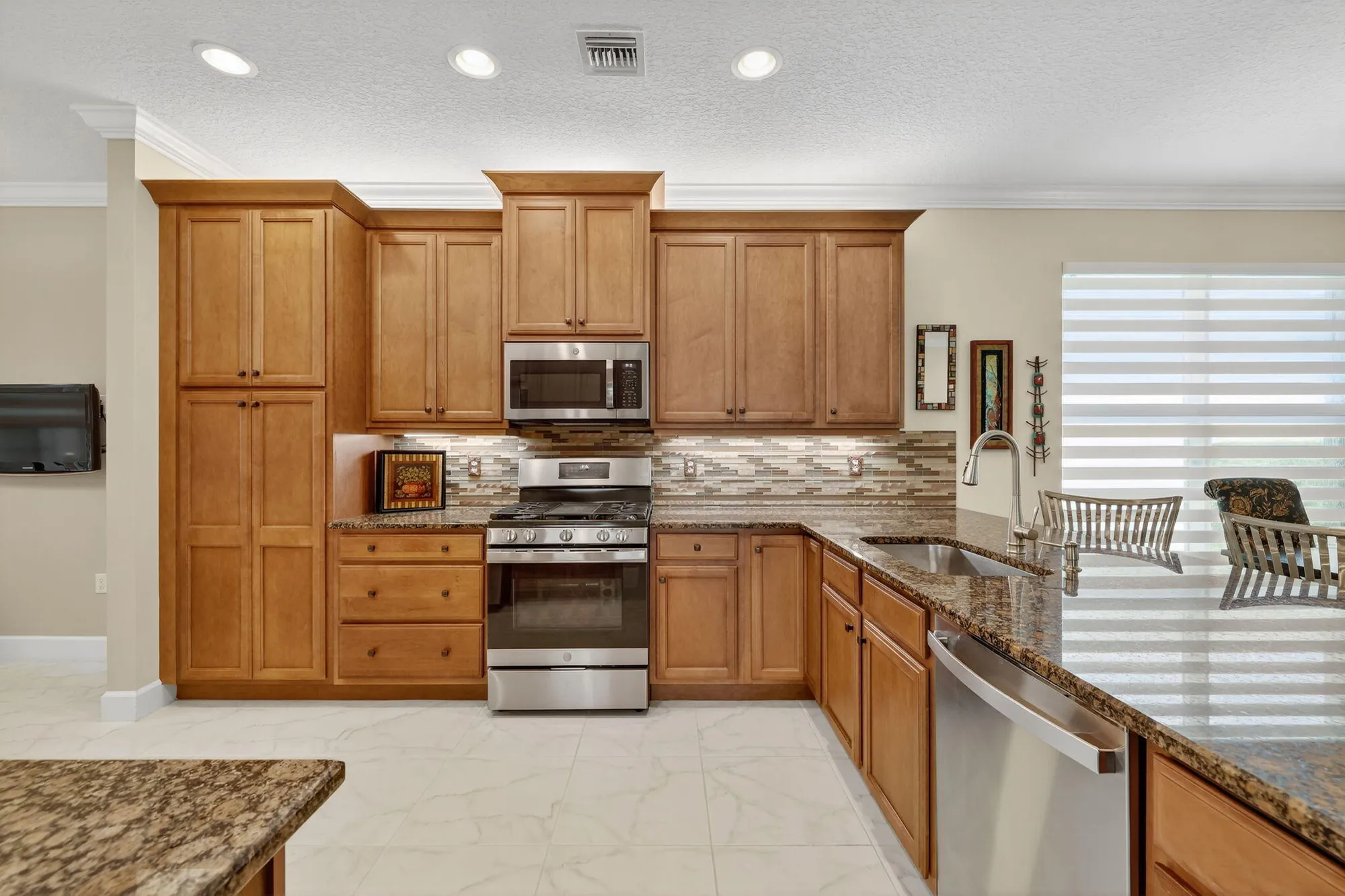 Property Slideshow image 14 of 95 | 11870 sw waterford isle way, Port Saint Lucie, FL, 34987
