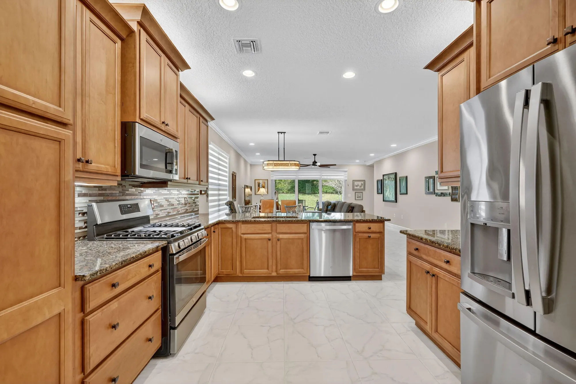 Property Slideshow image 15 of 95 | 11870 sw waterford isle way, Port Saint Lucie, FL, 34987