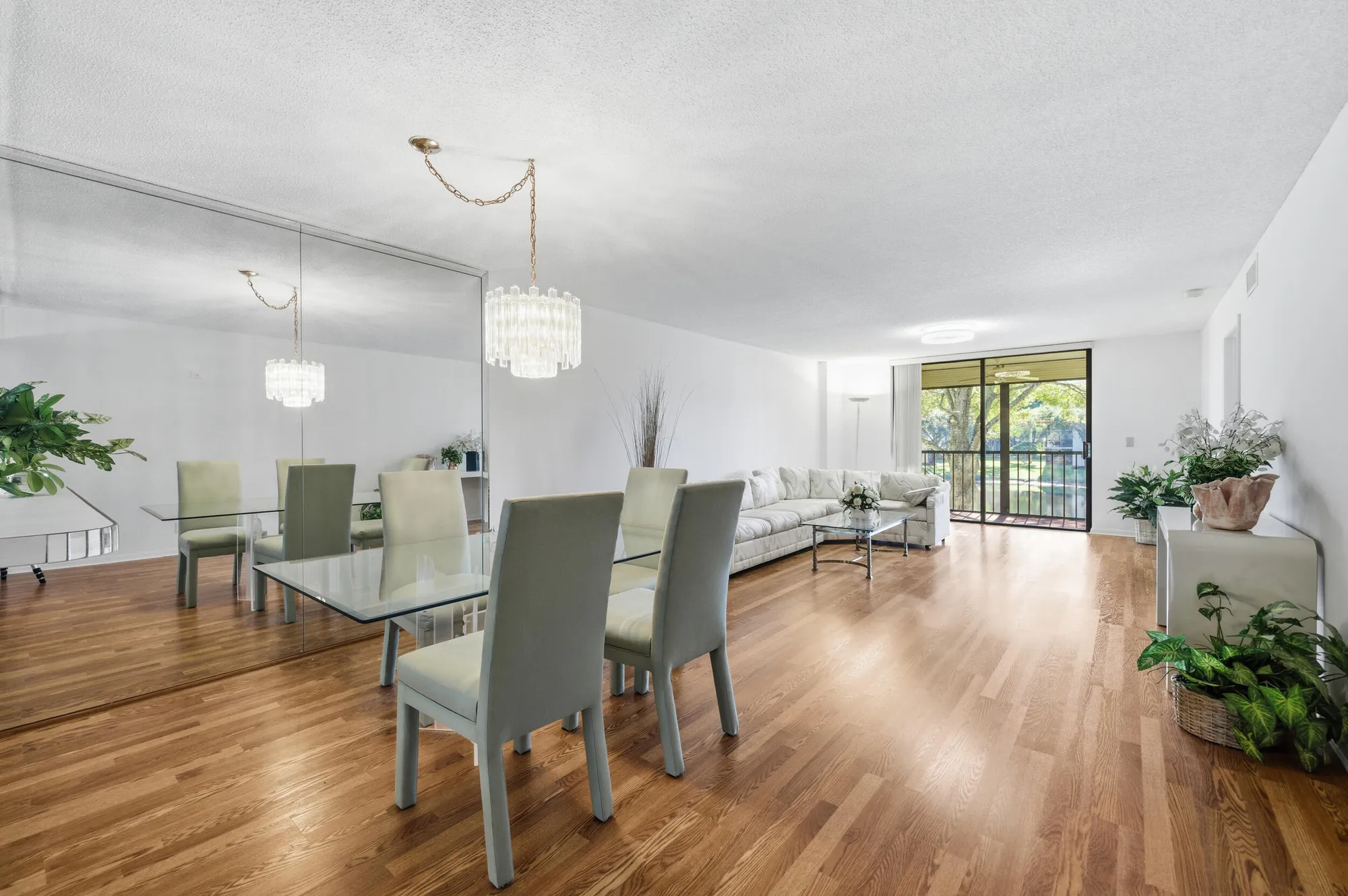 Property Slideshow image 10 of 70 | 15244 lakes of delray blvd 203, Delray Beach, FL, 33484