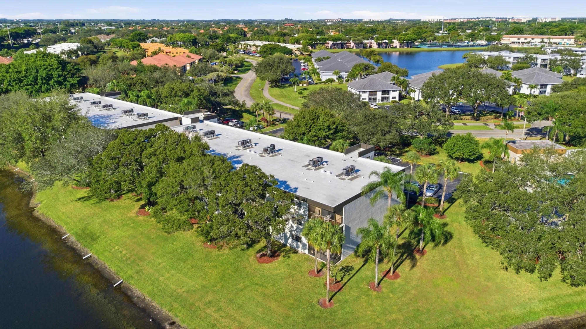 Property Slideshow image 31 of 70 | 15244 lakes of delray blvd 203, Delray Beach, FL, 33484