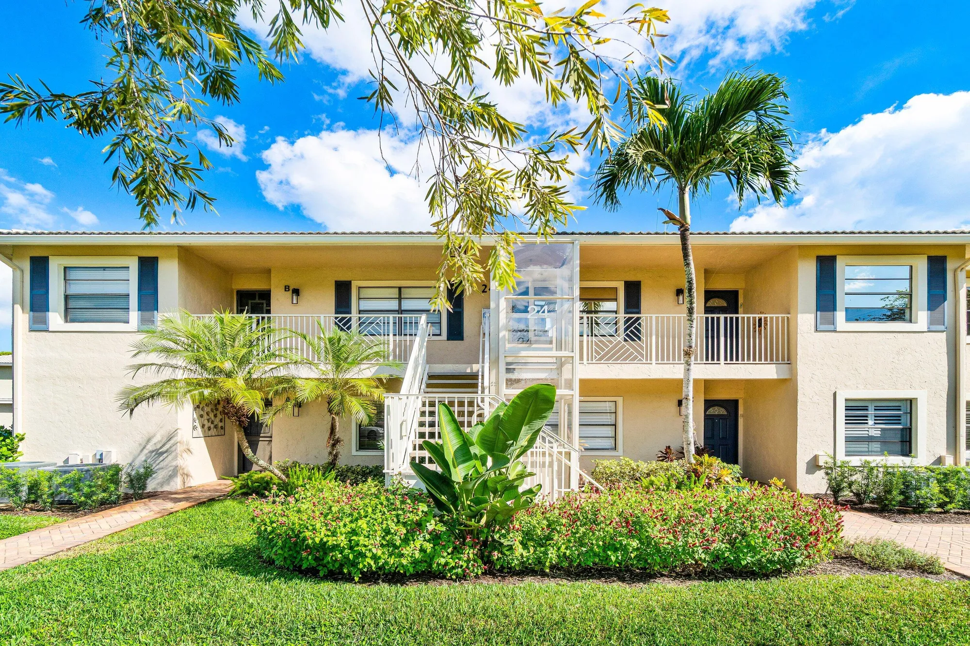 Property Slideshow image 34 of 54 | 24 stratford dr d, Boynton Beach, FL, 33436