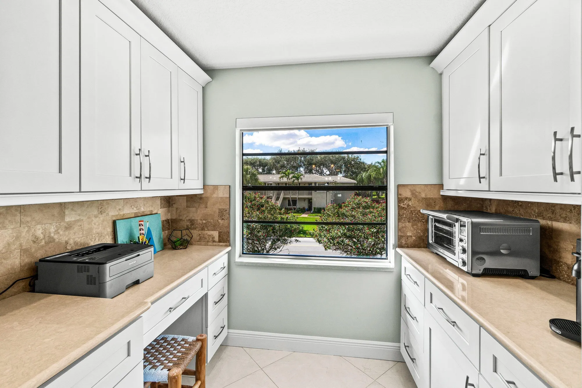 Property Slideshow image 10 of 54 | 24 stratford dr d, Boynton Beach, FL, 33436