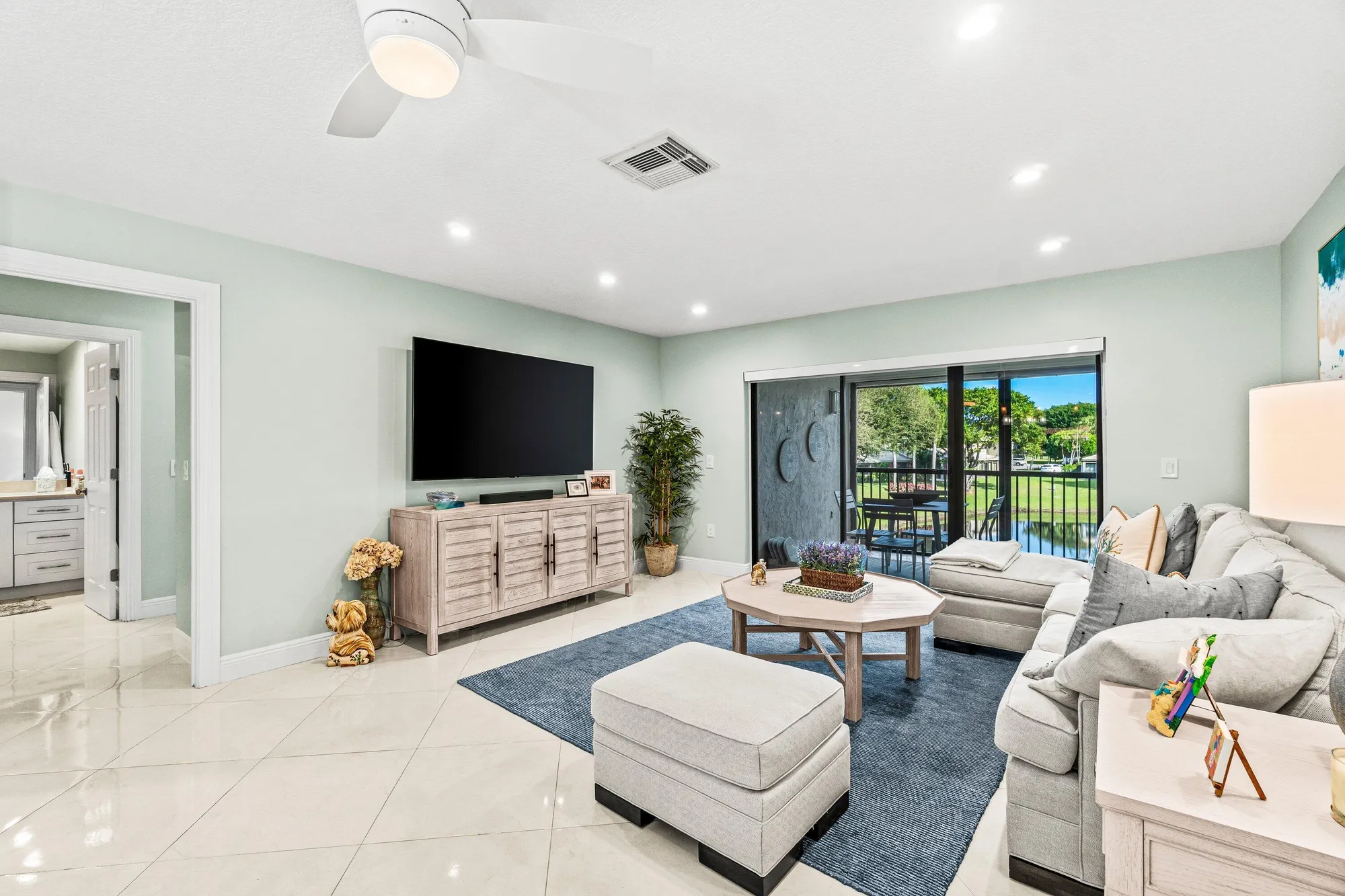 Property Slideshow image 2 of 54 | 24 stratford dr d, Boynton Beach, FL, 33436