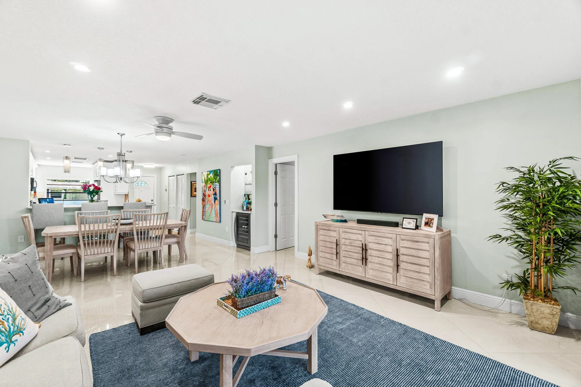 Property Slideshow image 4 of 54 | 24 stratford dr d, Boynton Beach, FL, 33436