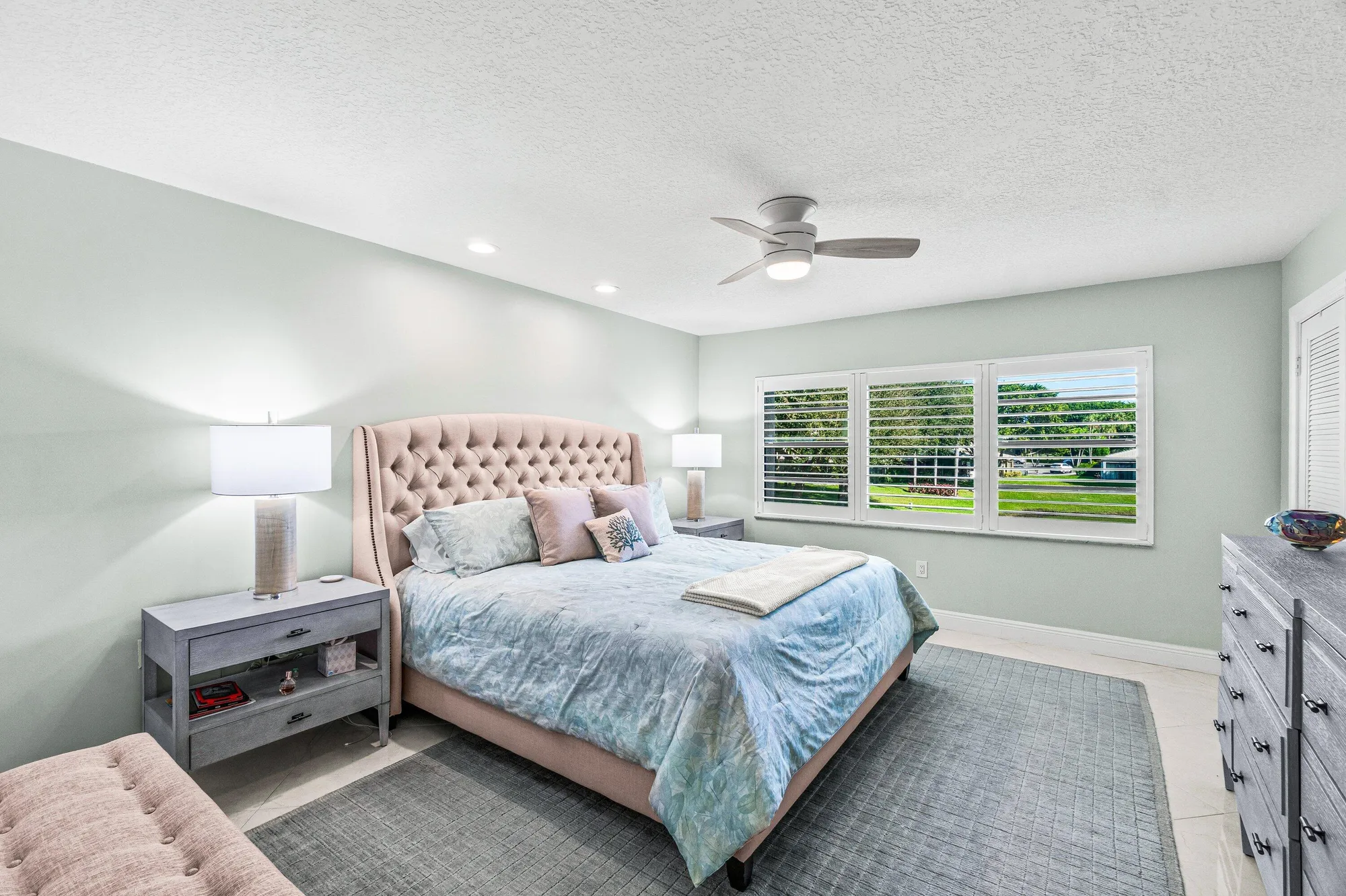 Property Slideshow image 17 of 54 | 24 stratford dr d, Boynton Beach, FL, 33436