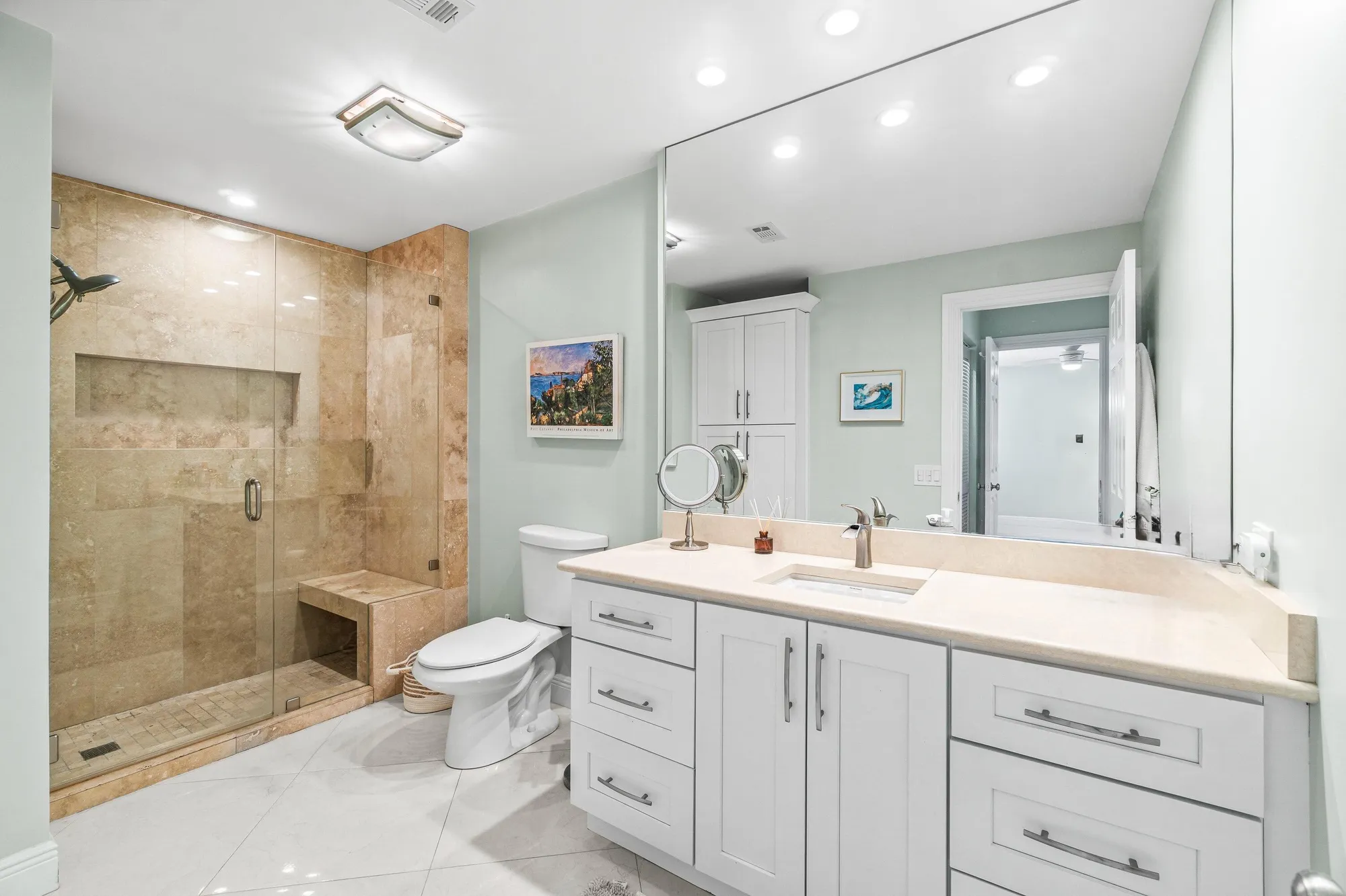 Property Slideshow image 20 of 54 | 24 stratford dr d, Boynton Beach, FL, 33436