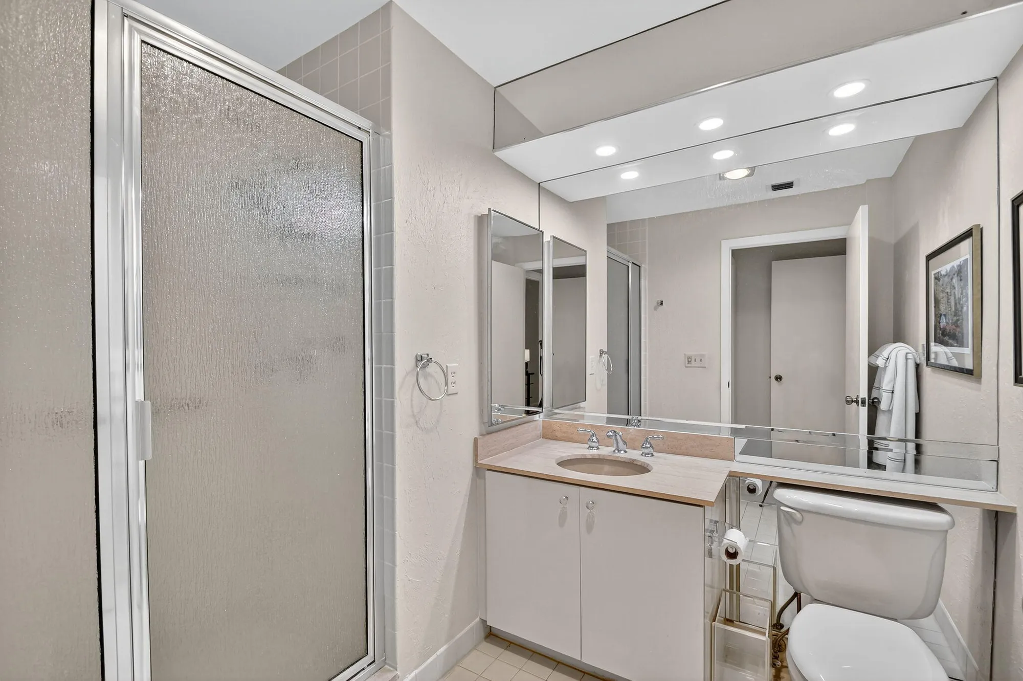 Property Slideshow image 20 of 41 | 65 eastgate dr b, Boynton Beach, FL, 33436