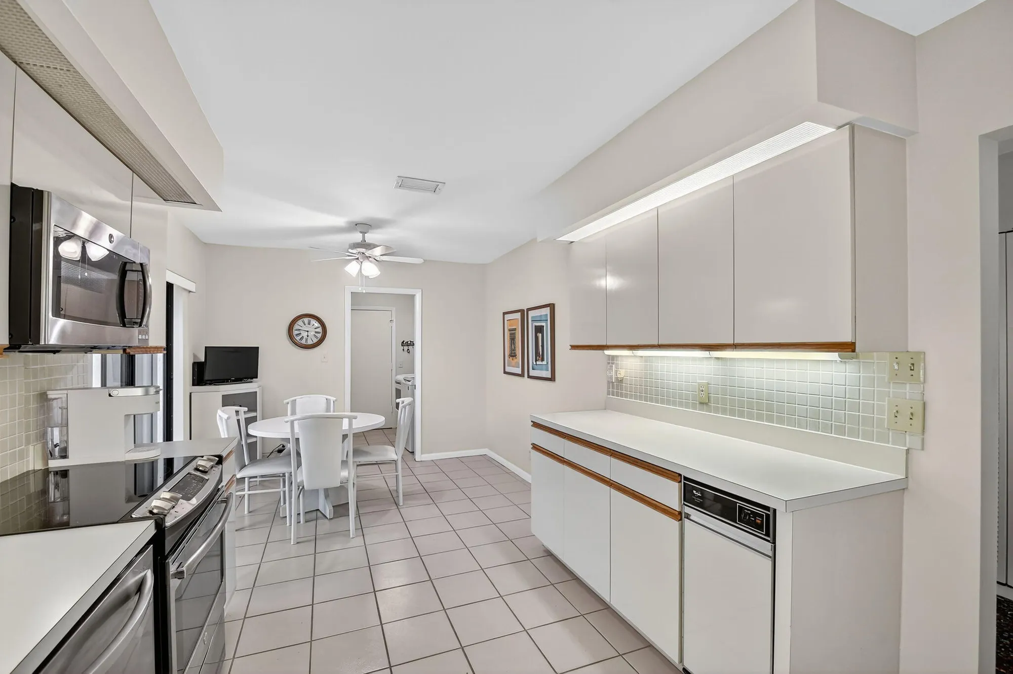Property Slideshow image 23 of 41 | 65 eastgate dr b, Boynton Beach, FL, 33436