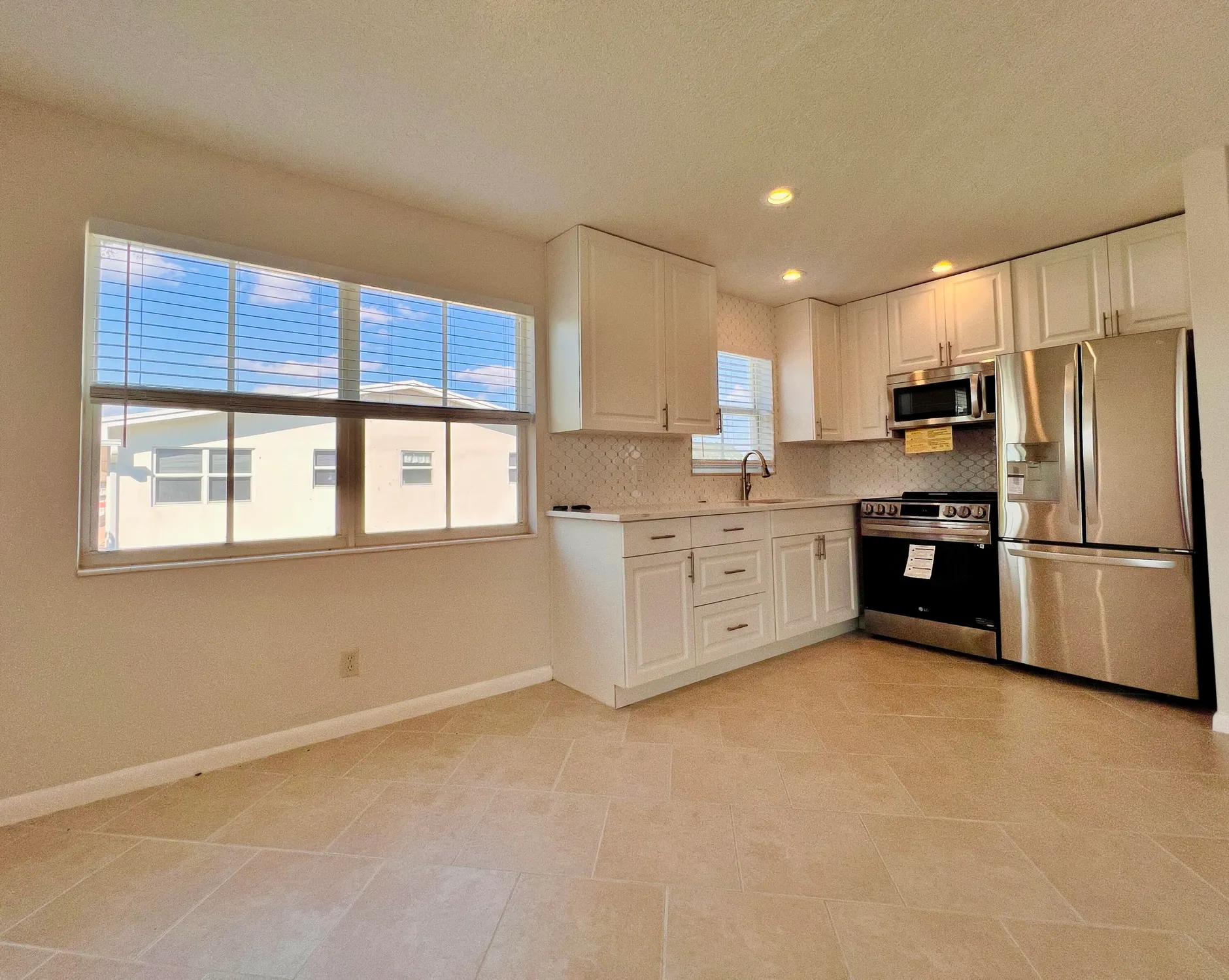 Property Slideshow image 1 of 14 | 152 chatham g, West Palm Beach, FL, 33417