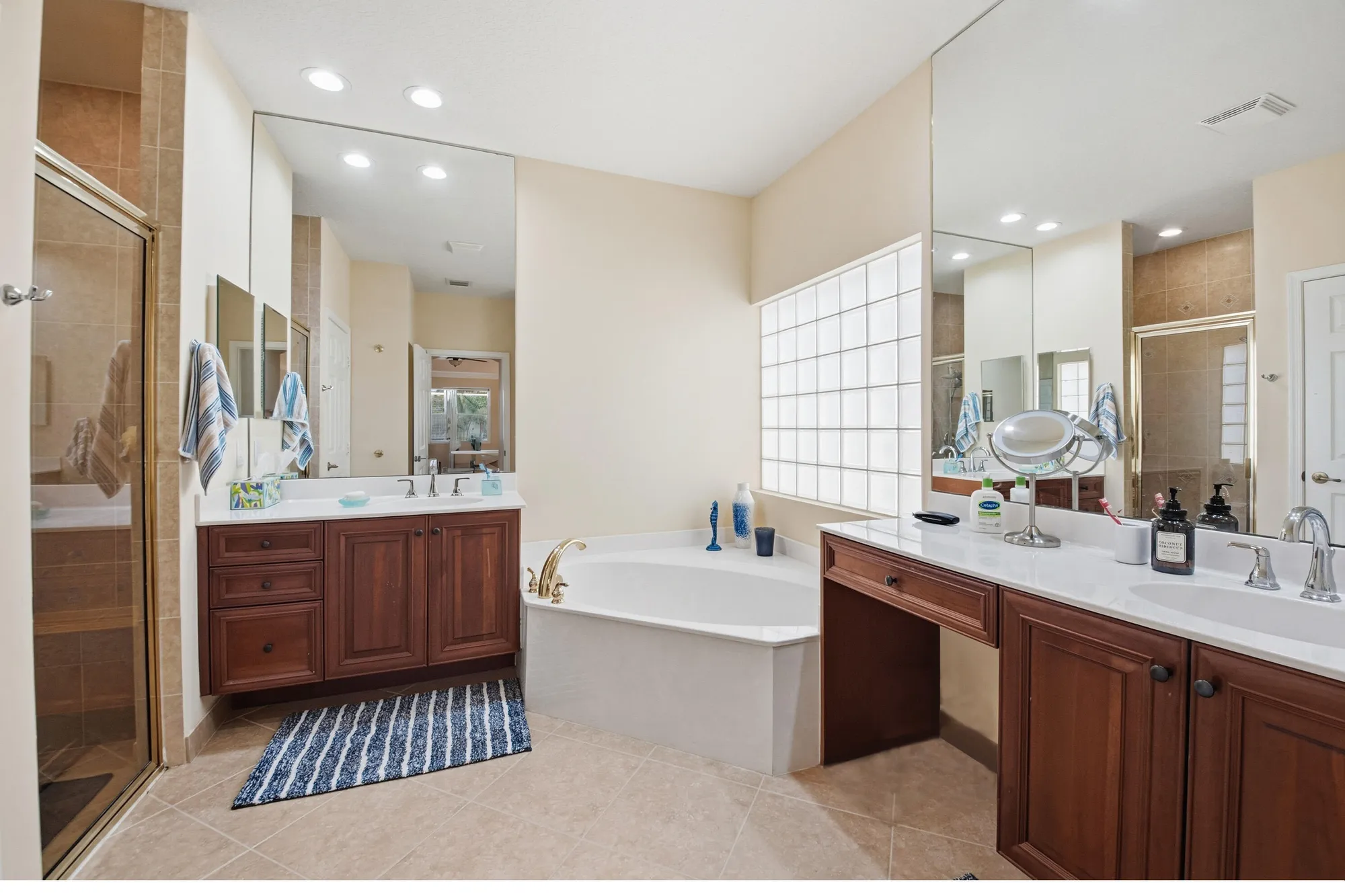 Property Slideshow image 16 of 34 | 7641 viniste dr, Boynton Beach, FL, 33472