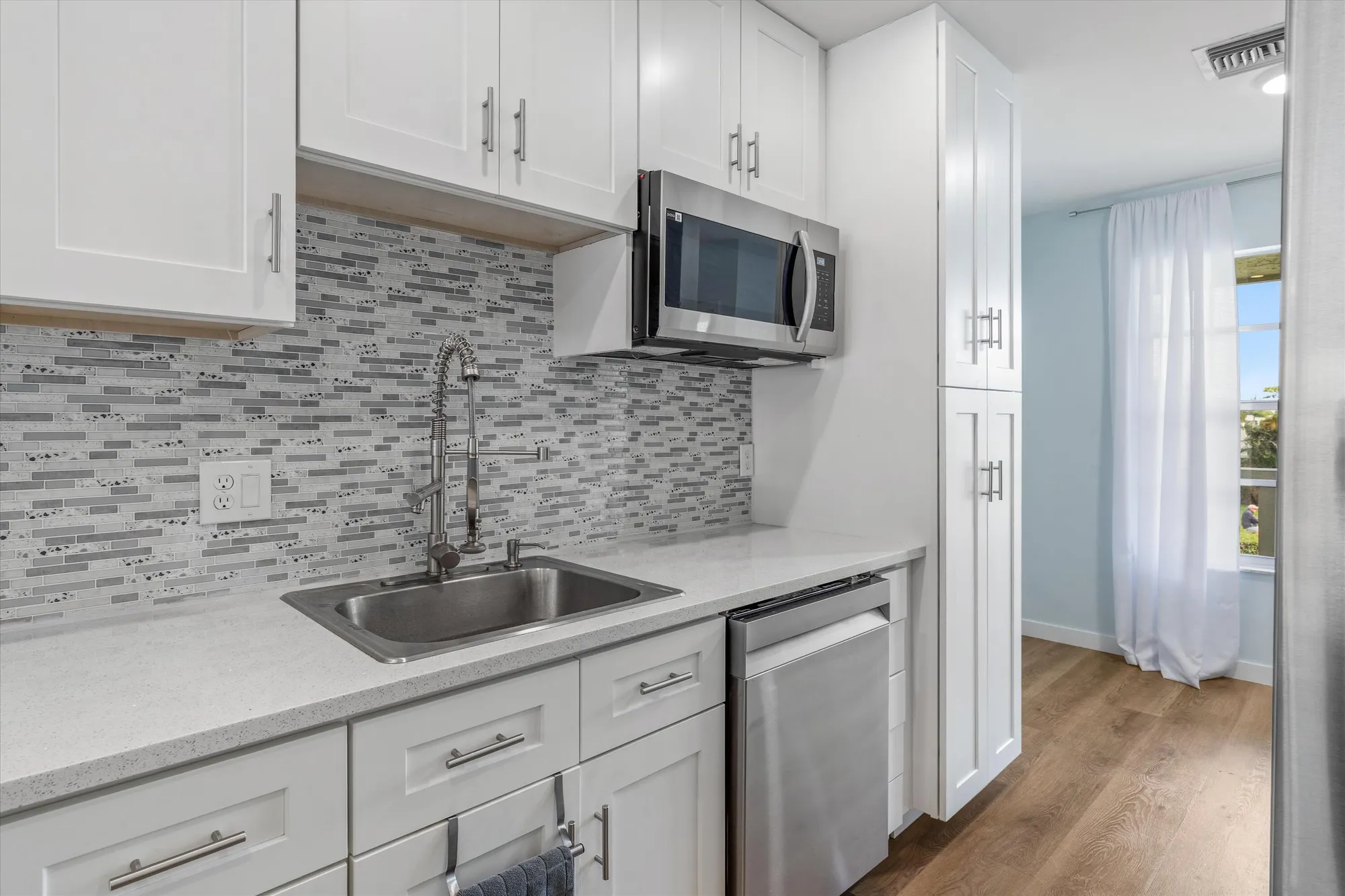 Property Slideshow image 5 of 18 | 1101 cactus ter apt 203, Delray Beach, FL, 33445