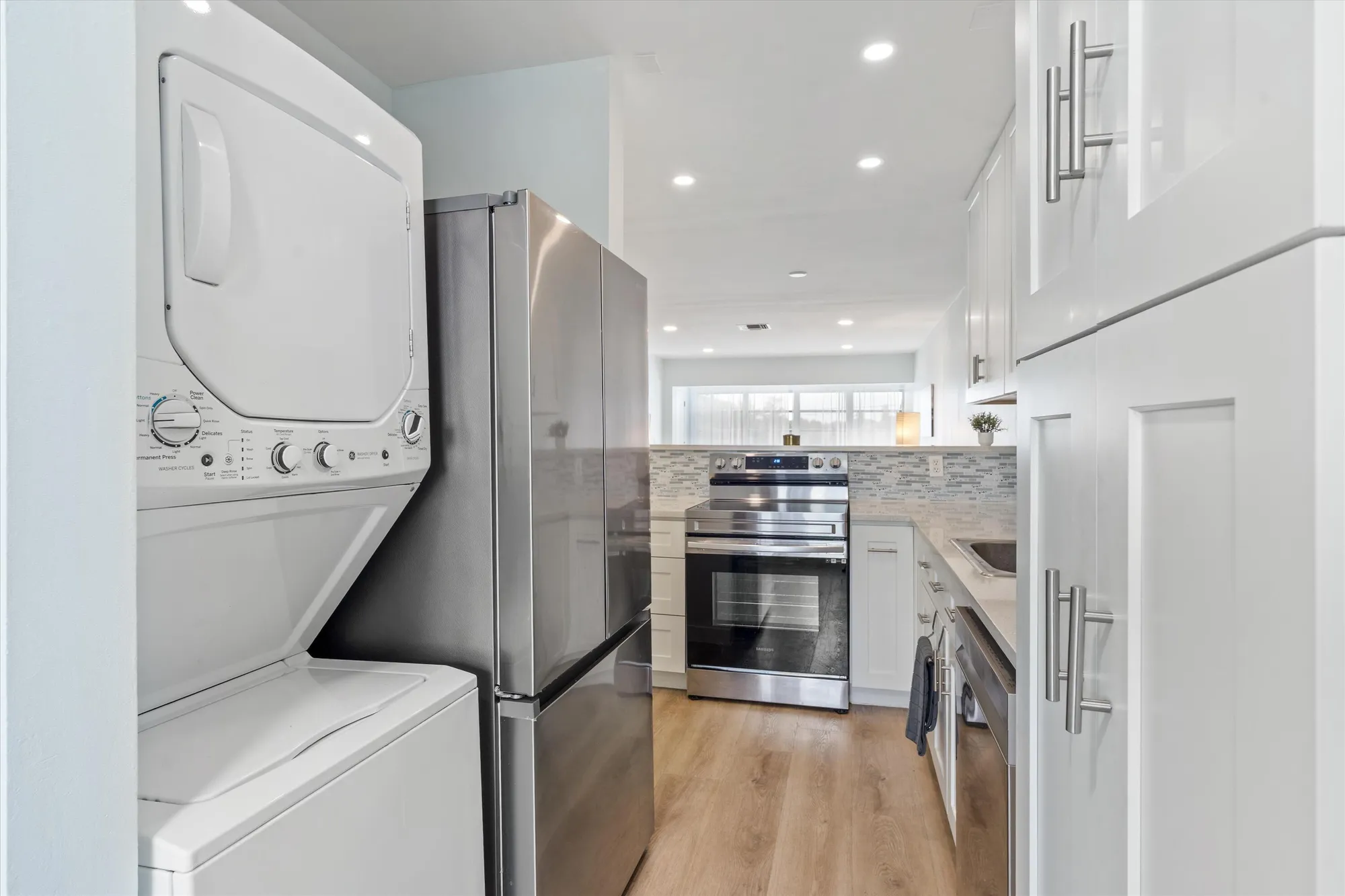 Property Slideshow image 7 of 18 | 1101 cactus ter apt 203, Delray Beach, FL, 33445