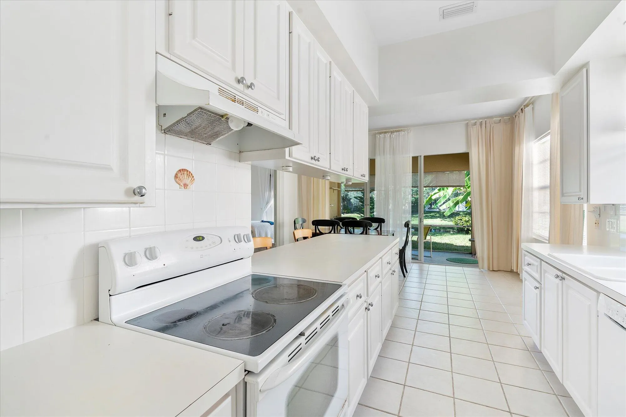 Property Slideshow image 8 of 40 | 2563 james river rd, West Palm Beach, FL, 33411