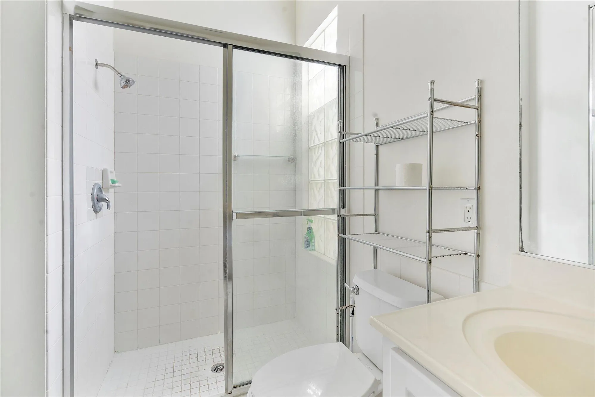 Property Slideshow image 13 of 40 | 2563 james river rd, West Palm Beach, FL, 33411