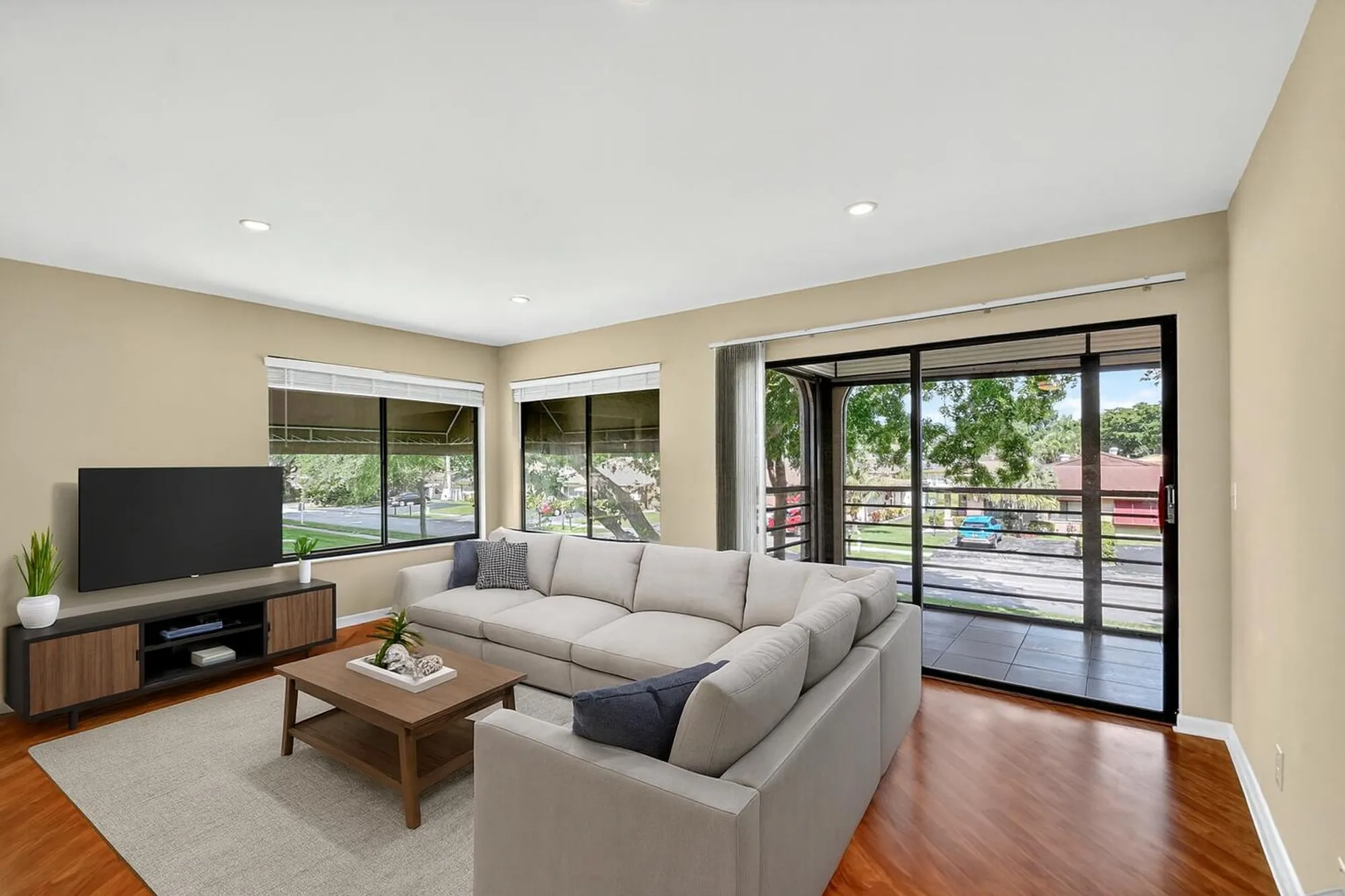 Property Slideshow image 17 of 56 | 5040 rose hill dr apt 206, Boynton Beach, FL, 33437