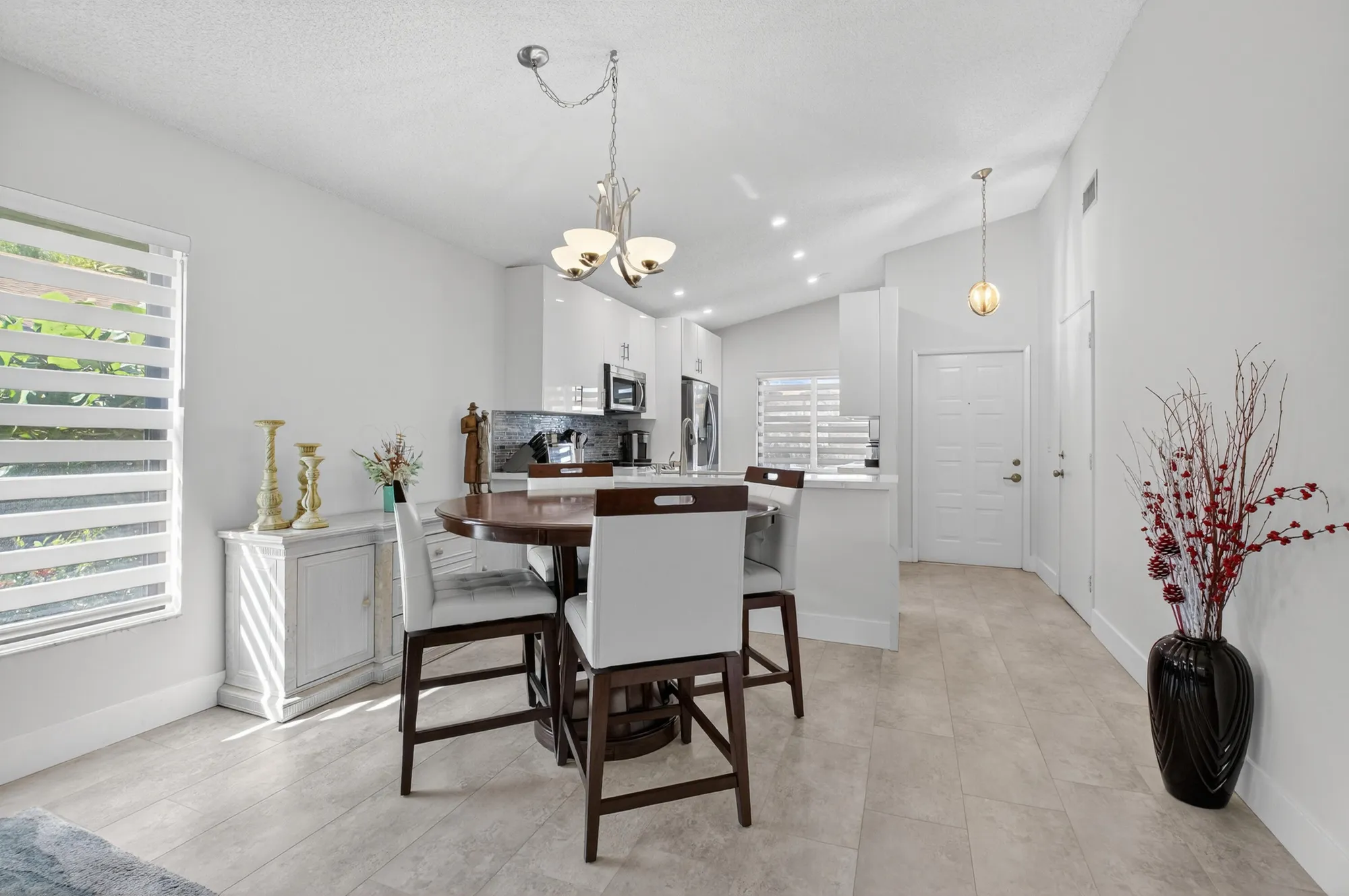 Property Slideshow image 4 of 37 | 8136 whispering palm dr b, Boca Raton, FL, 33496